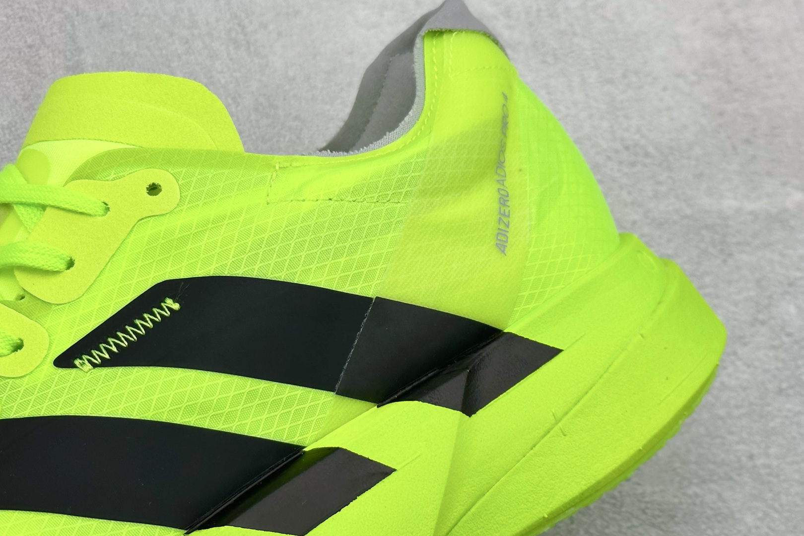 260 AdidAdizero Adios 4 M 阿迪透气轻盈低帮跑步鞋 JR6364