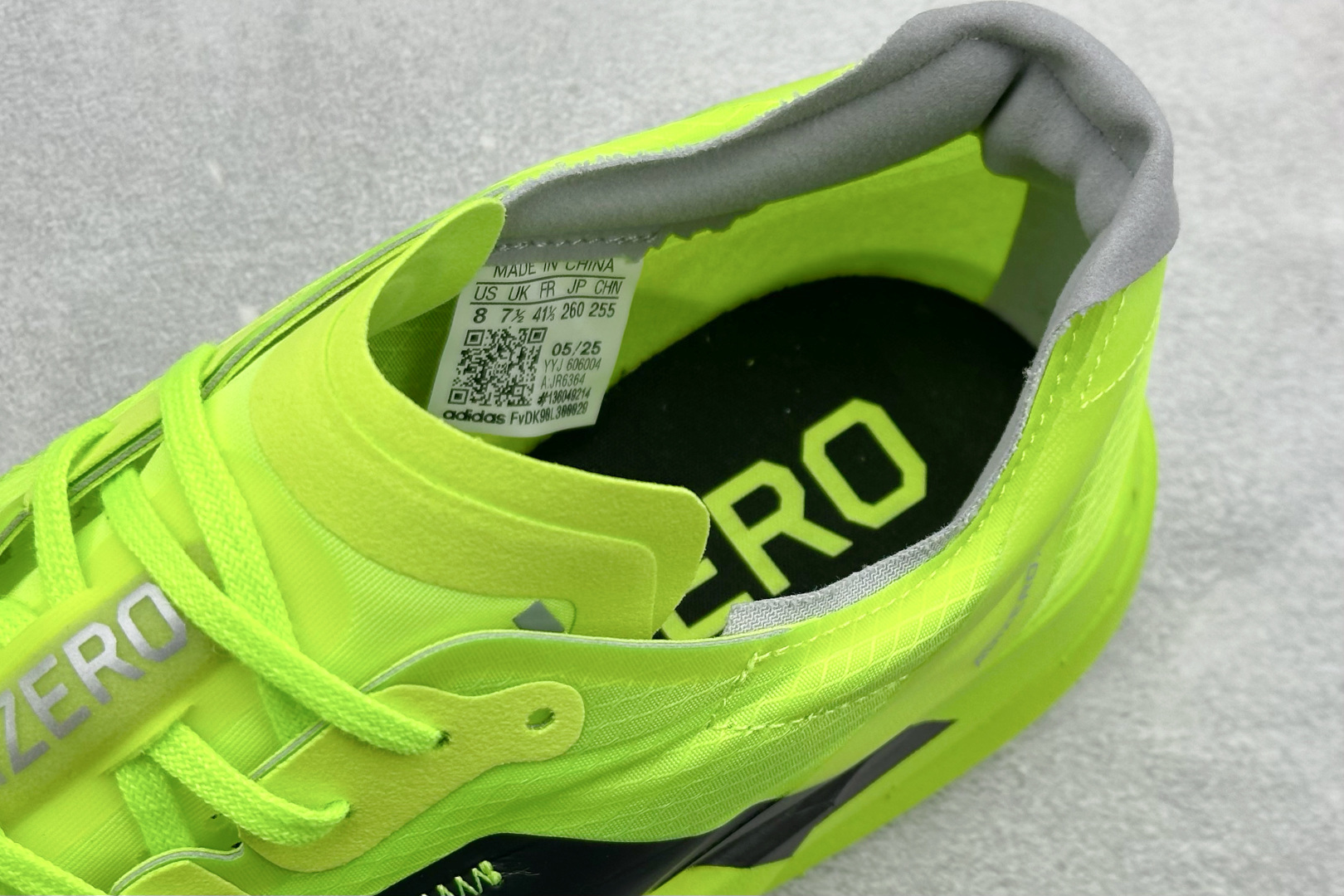 260 AdidAdizero Adios 4 M 阿迪透气轻盈低帮跑步鞋 JR6364