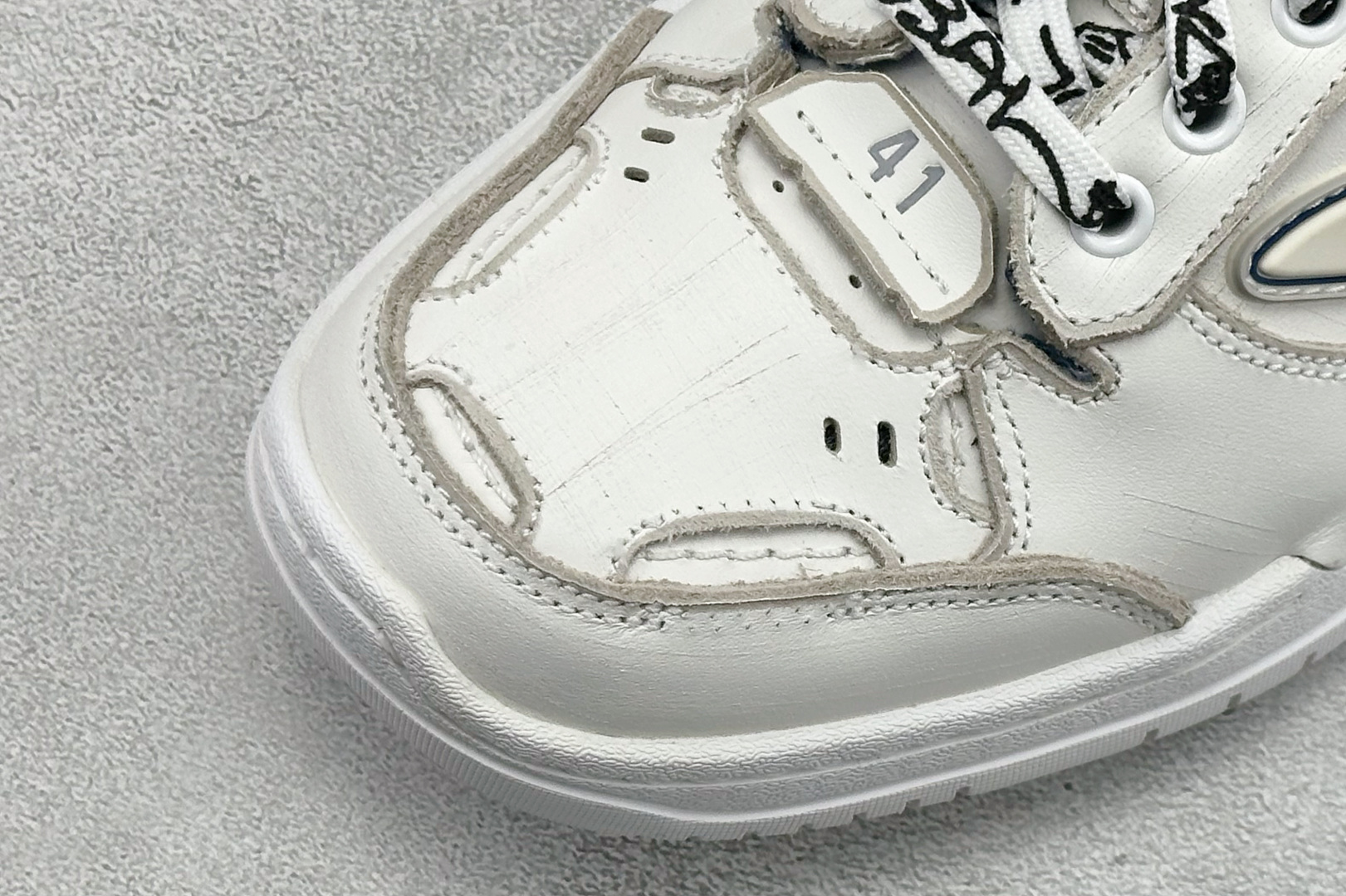 380 PK版Balenciaga 巴黎世家十八代 Hamptons 手工做旧款 牛皮革 复古圆头系带低帮休闲鞋 841765-WCURB-9141