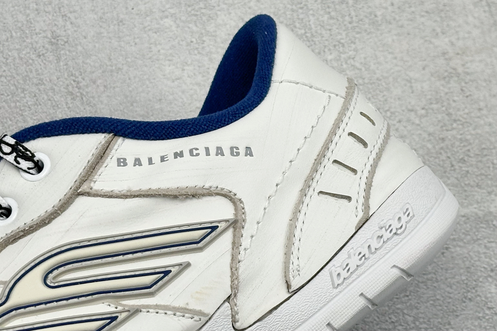 380 PK版Balenciaga 巴黎世家十八代 Hamptons 手工做旧款 牛皮革 复古圆头系带低帮休闲鞋 841765-WCURB-9141