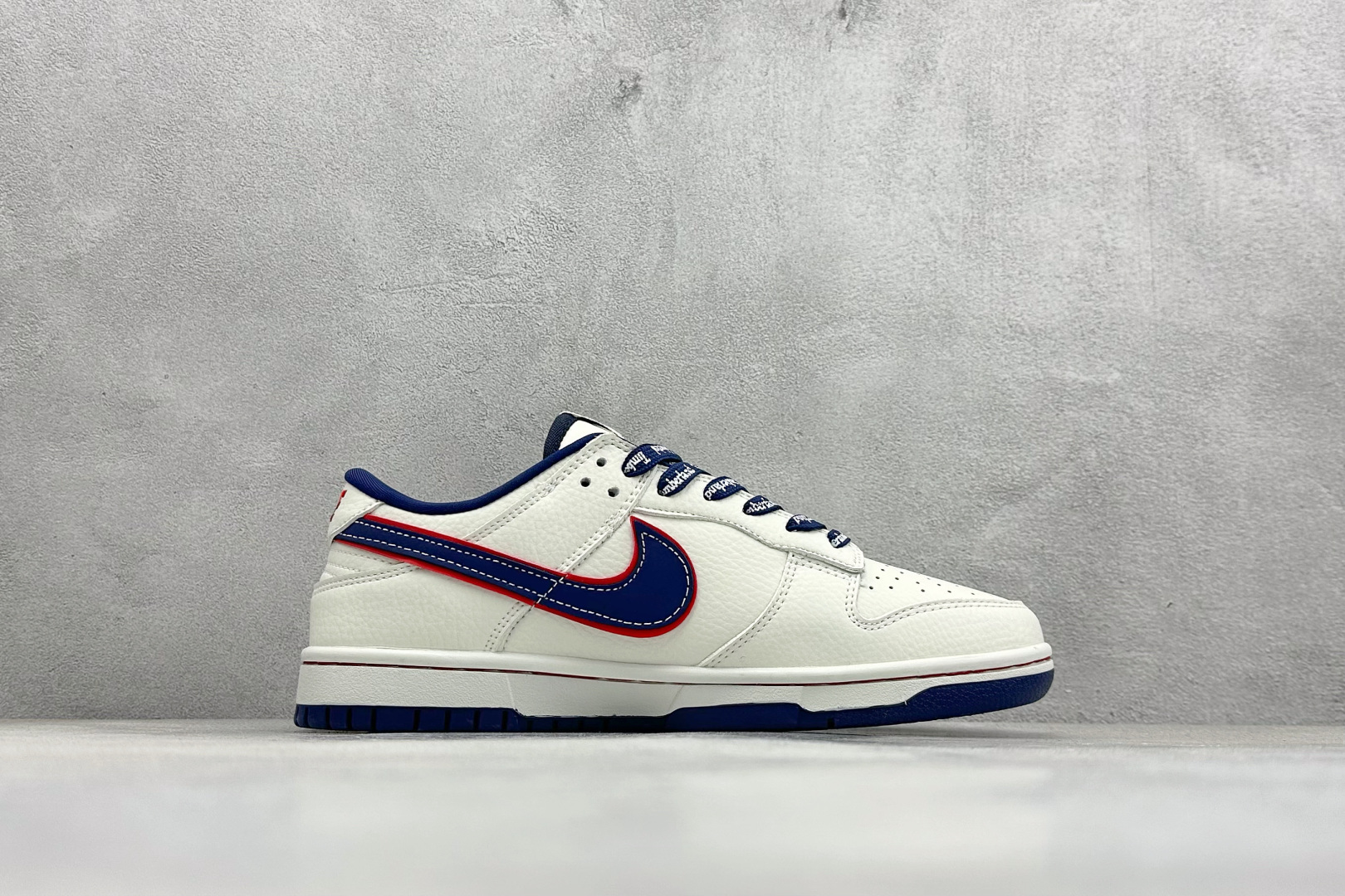 260 SC版Nike SB Dunk Low“LV 索尼克 三方联名——奶白绛蓝” 高端定制 低帮休闲板鞋 NH0601-479