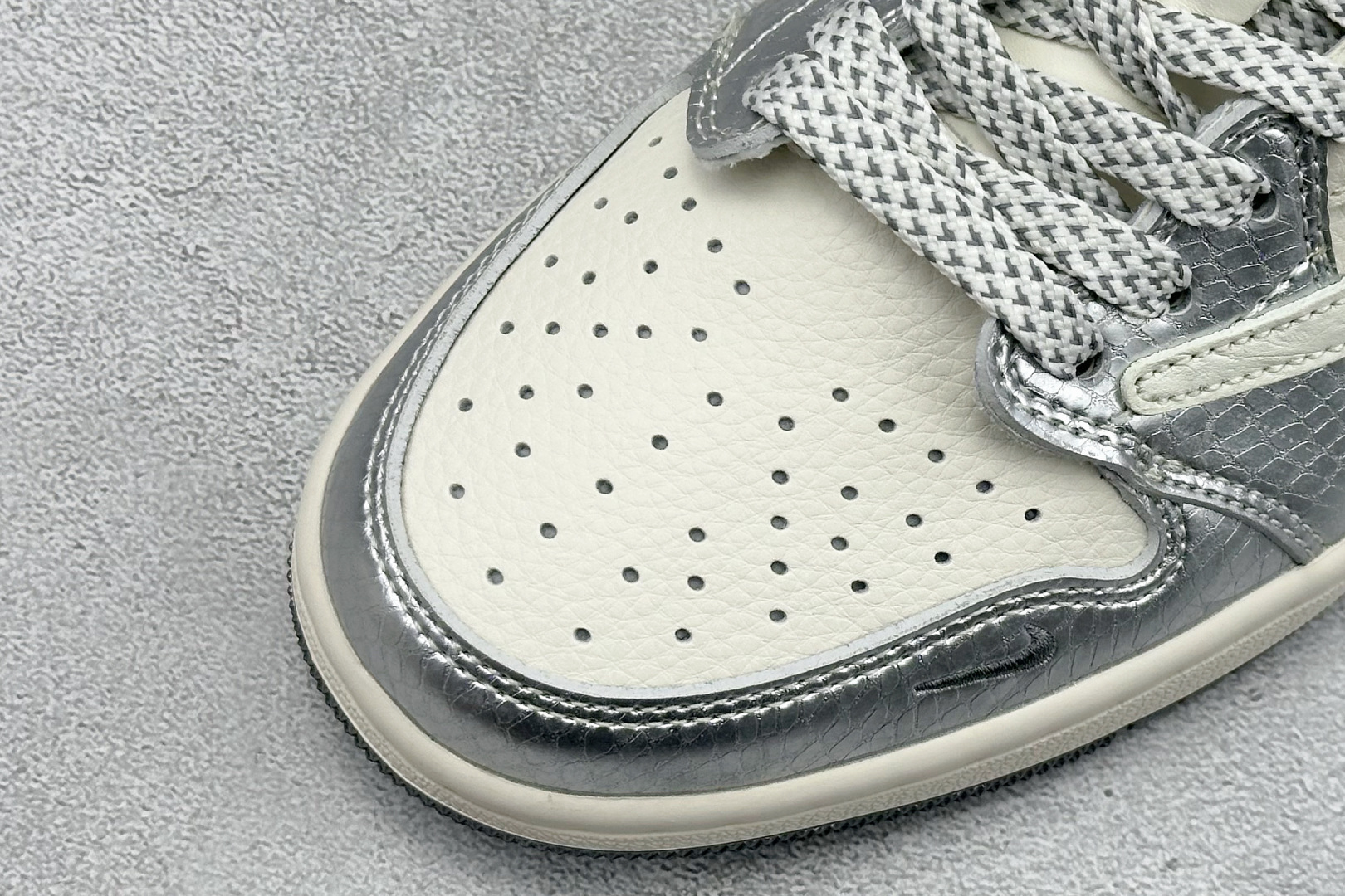 280 XC版Travis Scott x Fragment Design x Air Jordan 1 Low SP AJ1 乔1 LV联名 金属银 低帮文化休闲板鞋 XS7089-614