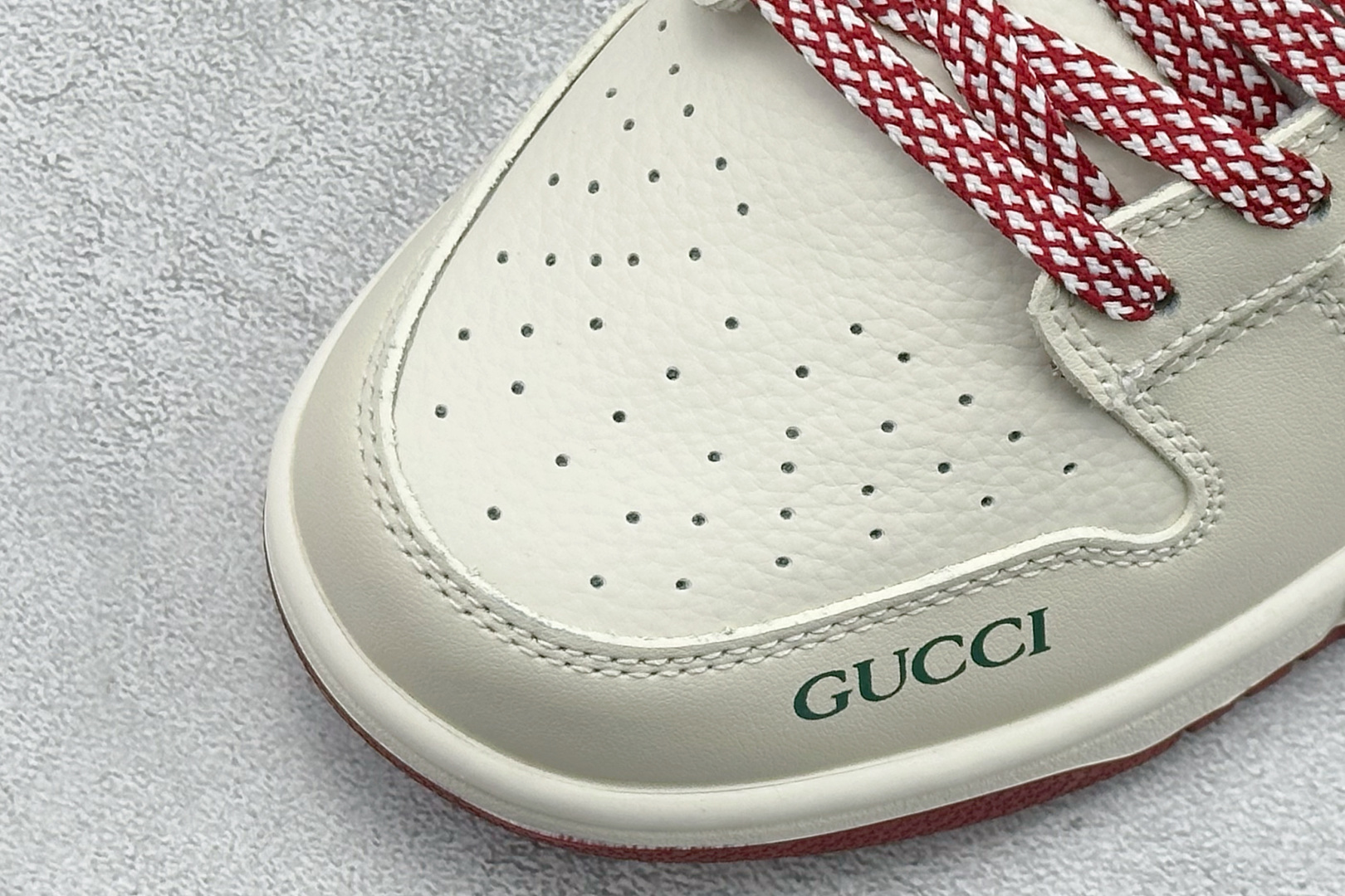 280 XC版Nike SB Dunk Low“古驰联名——米白酒红底” 周年高端定制 低帮休闲板鞋 SR8888-013