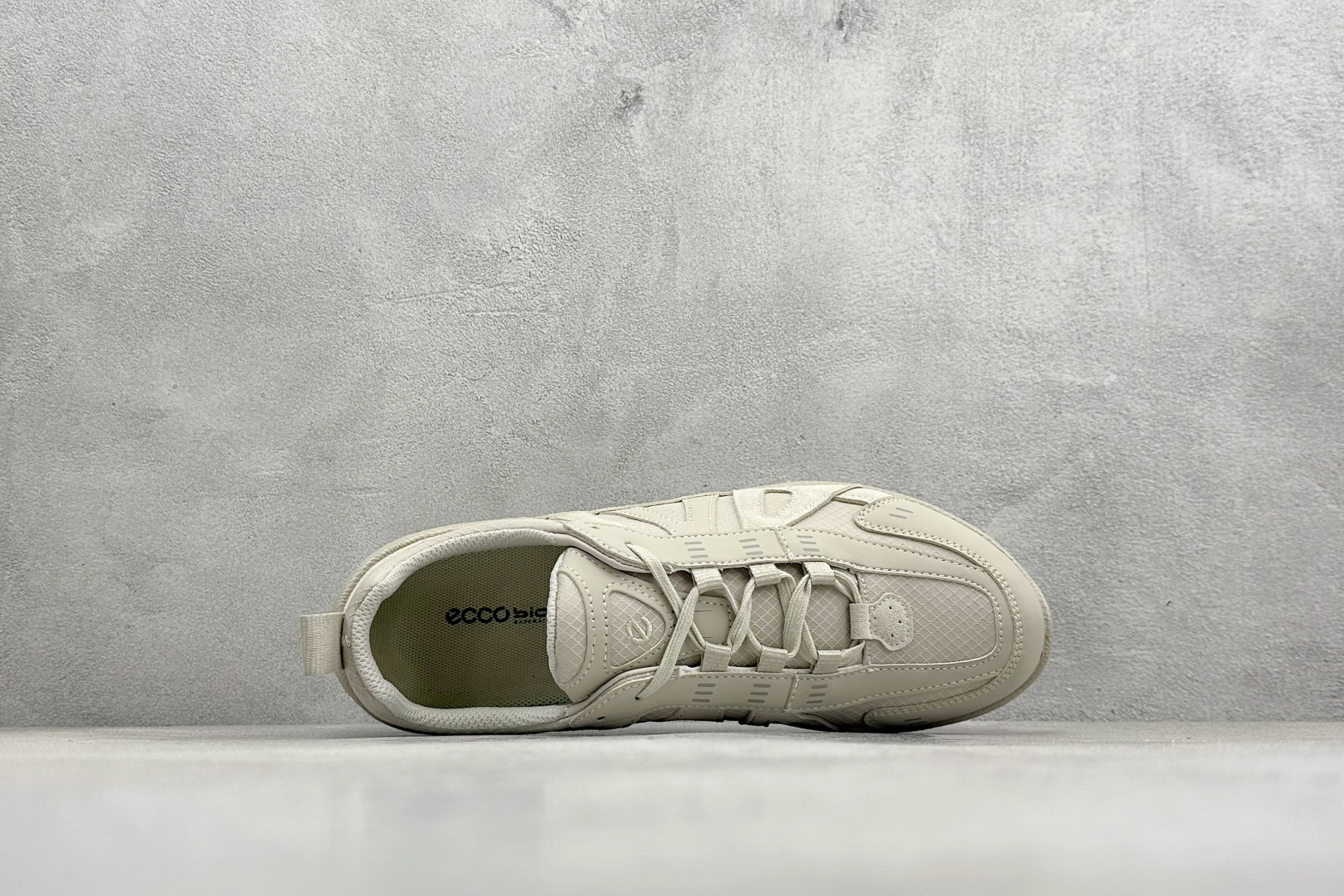 200 ECCO爱步运动休闲鞋 轻便缓震跑步鞋 802433-60779