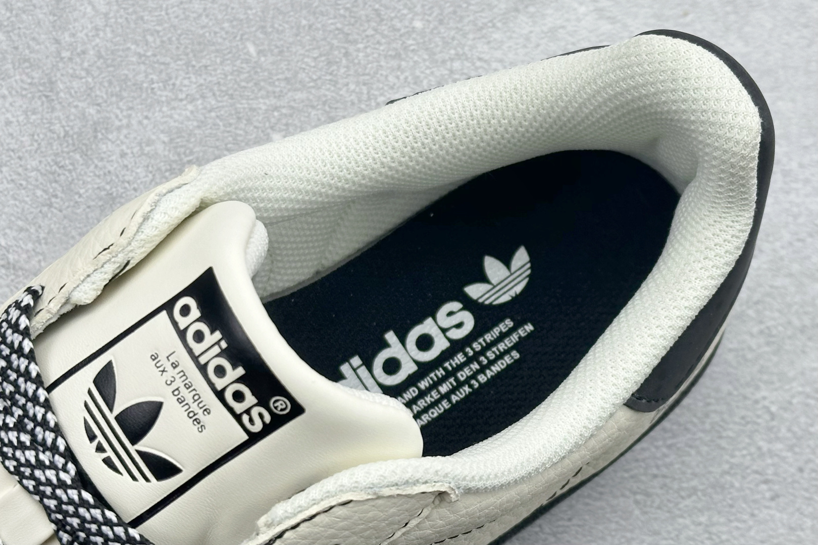 240 AdidGazelle INdoor W 定制贝壳头三叶草休闲防滑耐磨低帮板鞋 DS0033