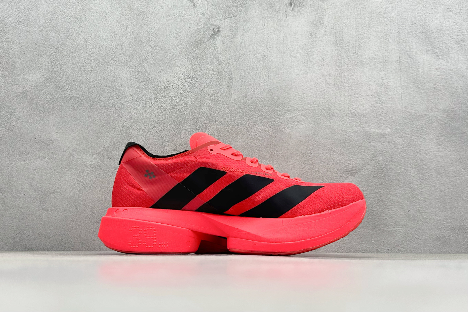 260 AdidAdizero Adios 4 M 阿迪透气轻盈低帮跑步鞋 JR6368