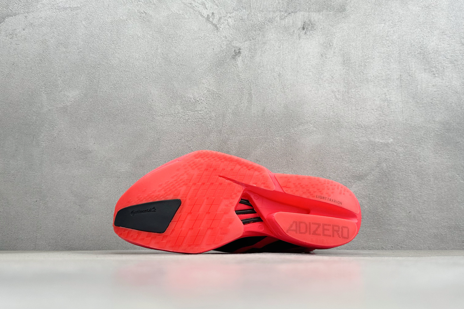 260 AdidAdizero Adios 4 M 阿迪透气轻盈低帮跑步鞋 JR6368