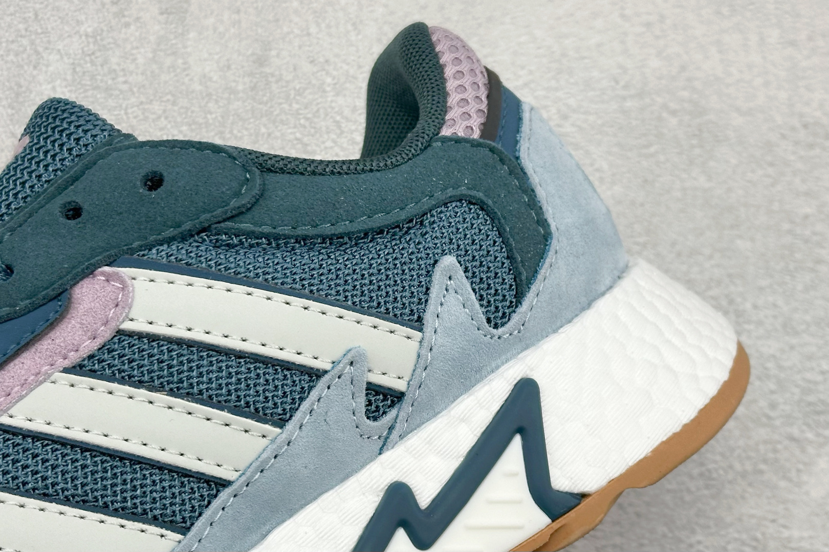 170 AdidTreRun Boo真爆米花复古休闲运动跑步鞋 EF0518