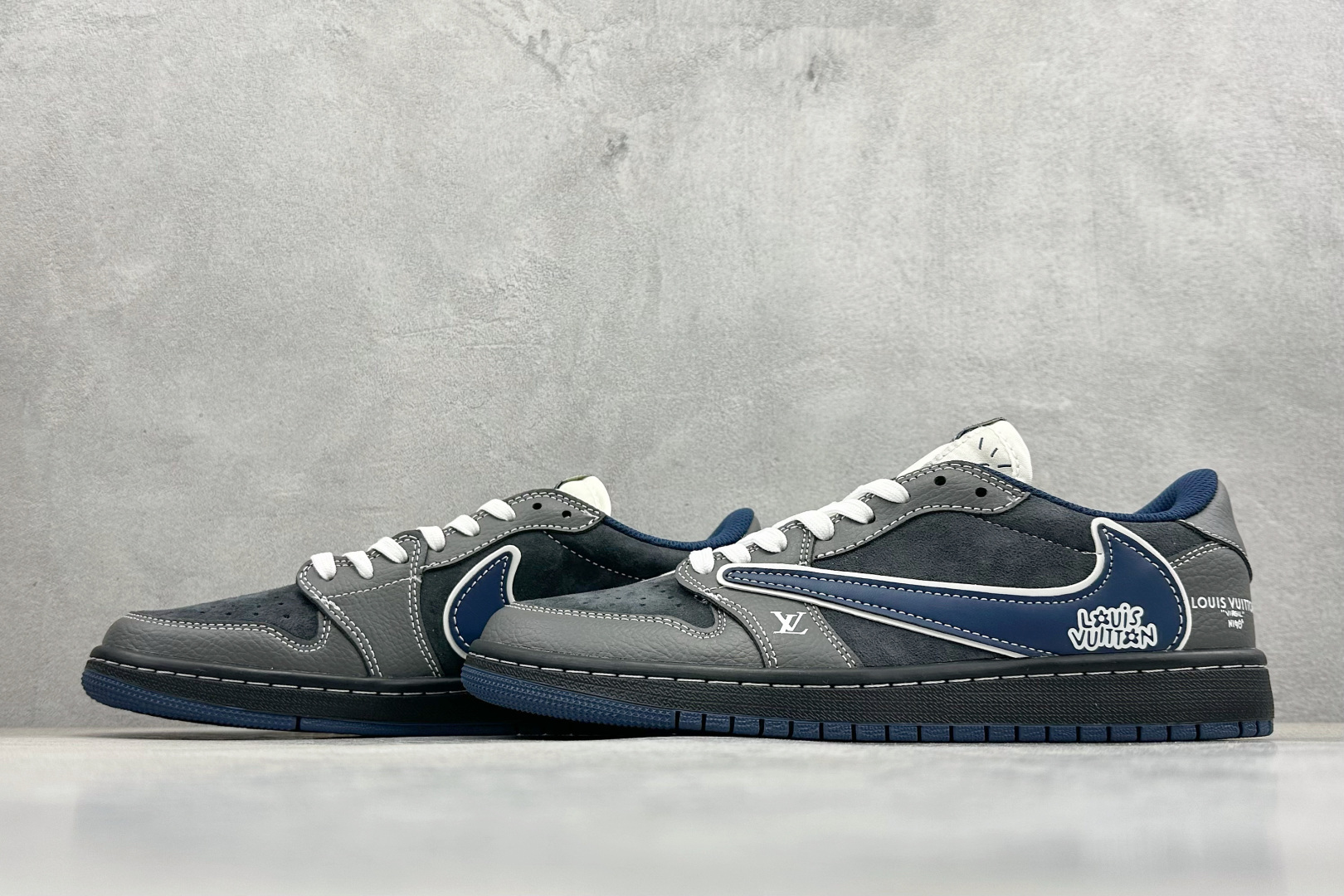 280 XC版Travis Scott x Fragment Design x Jordan Air Jordan 1 Low SP “LV联名——墨兰灰” DZ5899-024