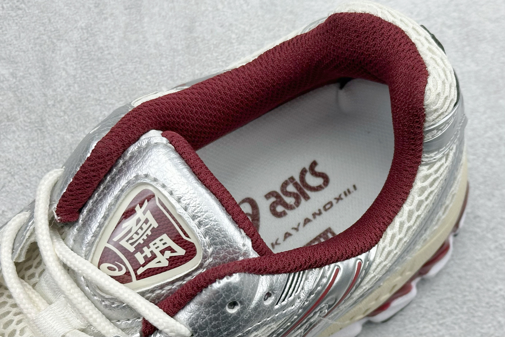 200 CH版Asics Gel-Kayano 12.1 亚瑟士 运动休闲透气专业跑鞋 1203A759-102