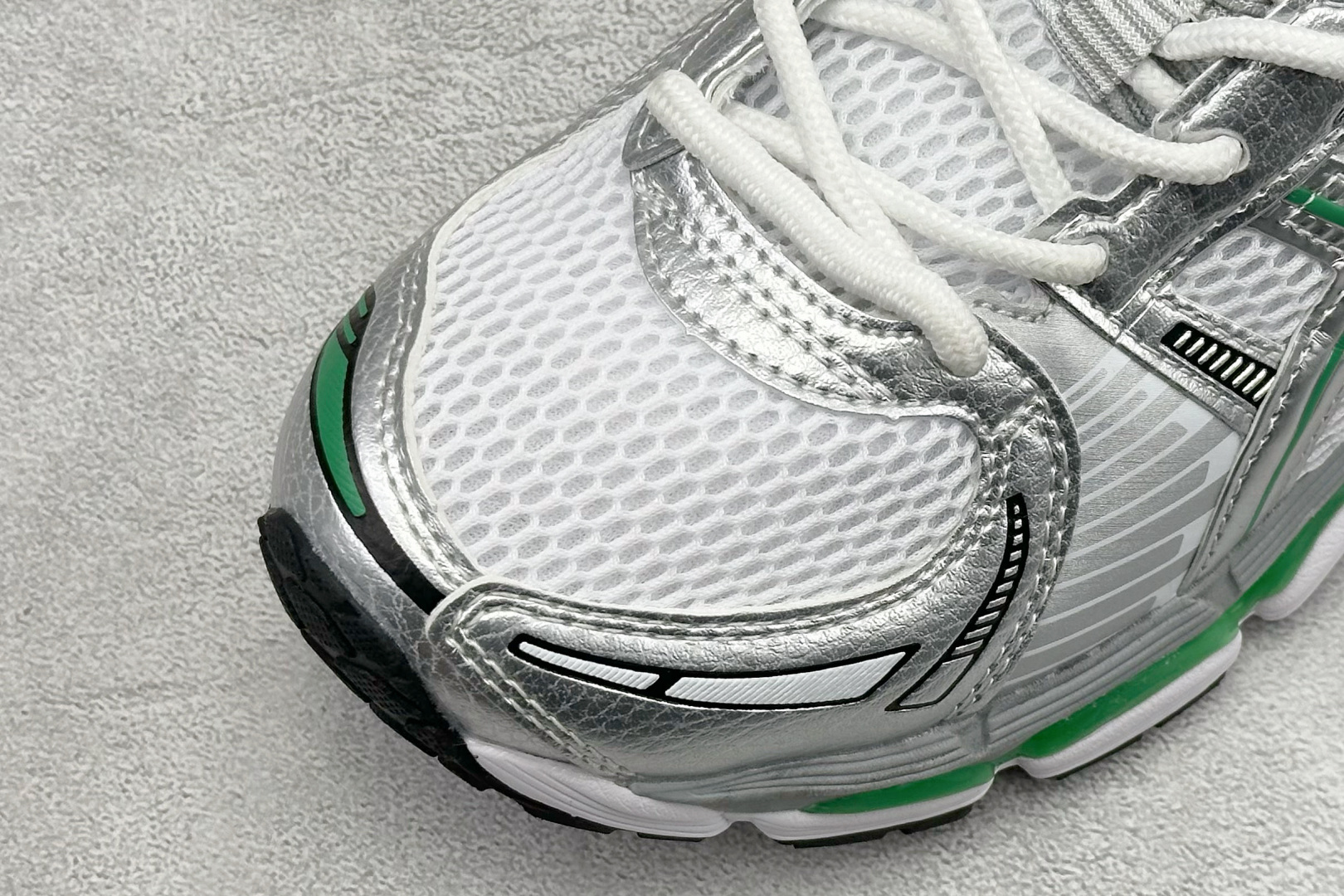 200 CH版Asics Gel-Kayano 12.1 亚瑟士 运动休闲透气专业跑鞋 1203A759-100