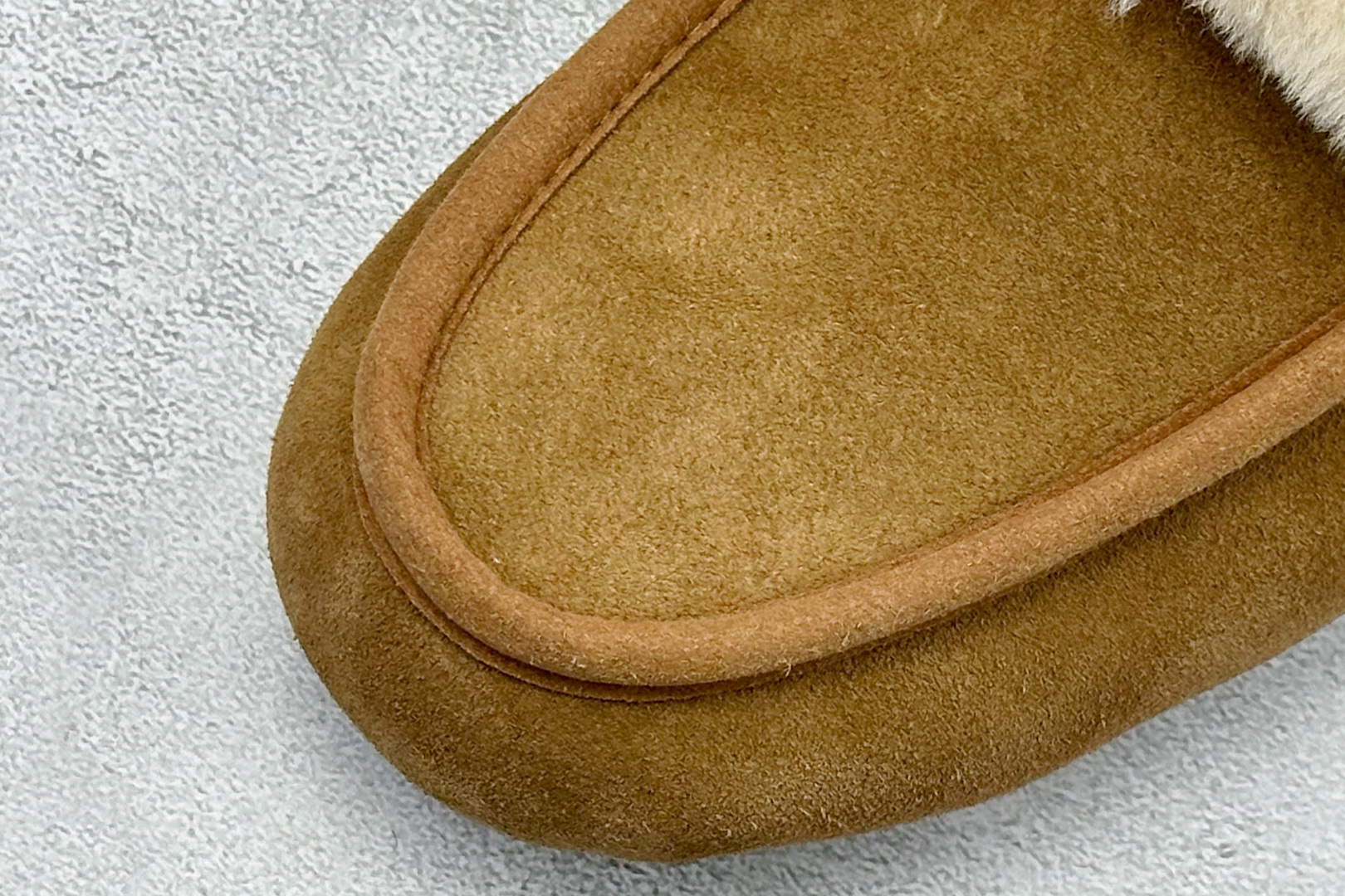 260 UGG 百搭单品 东莞纯原UGG 秋冬羊皮毛一脚蹬懒人鞋 1171391-CHE