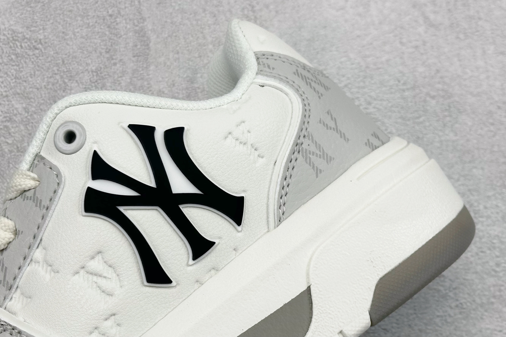 180 MLB Chunky Liner 学长系列低帮 轻量增高厚底百搭休闲运动慢跑鞋 3ASXM036N