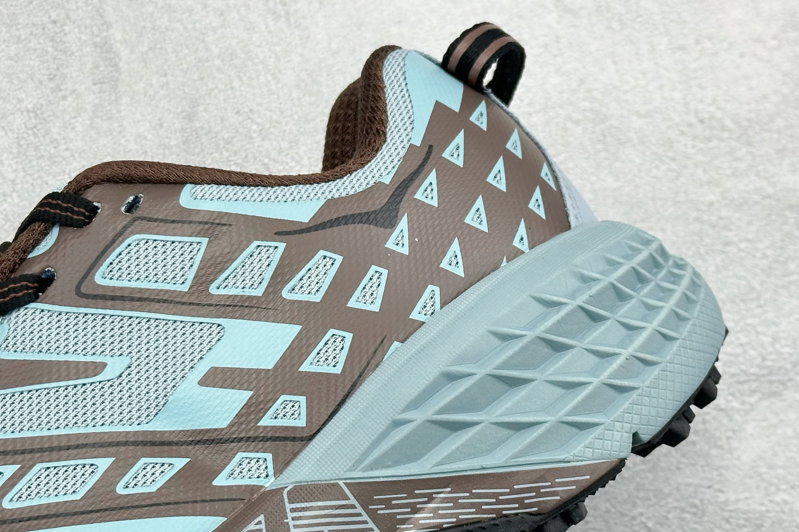 220 BF版HOKA SPEEDGOAT 2 轻量低帮户外越野运动跑鞋 1162710/DZ