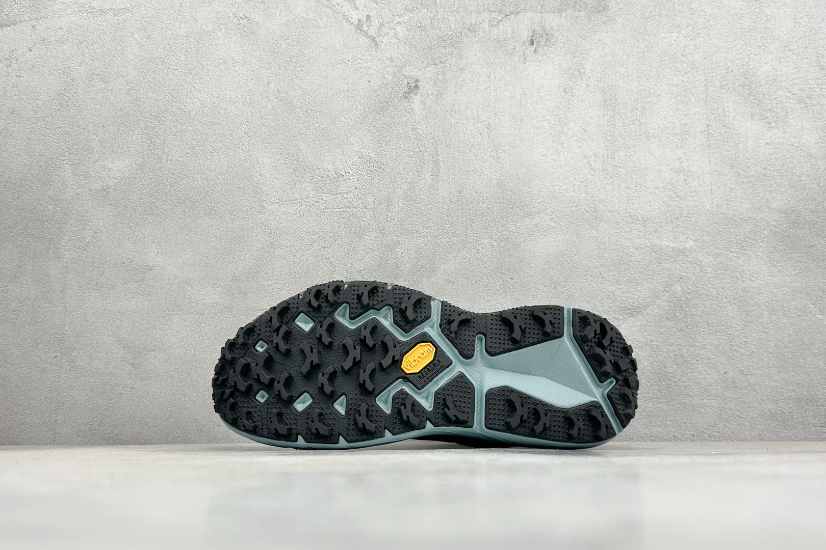 220 BF版HOKA SPEEDGOAT 2 轻量低帮户外越野运动跑鞋 1162710/DZ