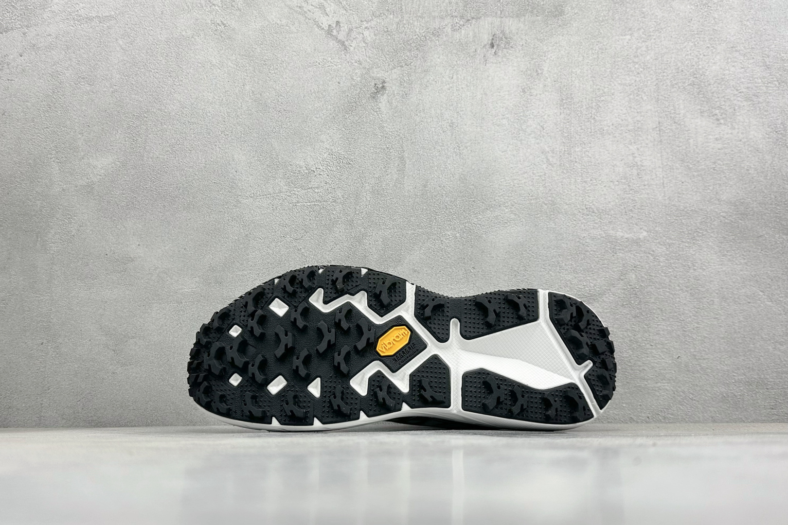 220 BF版HOKA SPEEDGOAT 2 轻量低帮户外越野运动跑鞋 1162710/BKFN