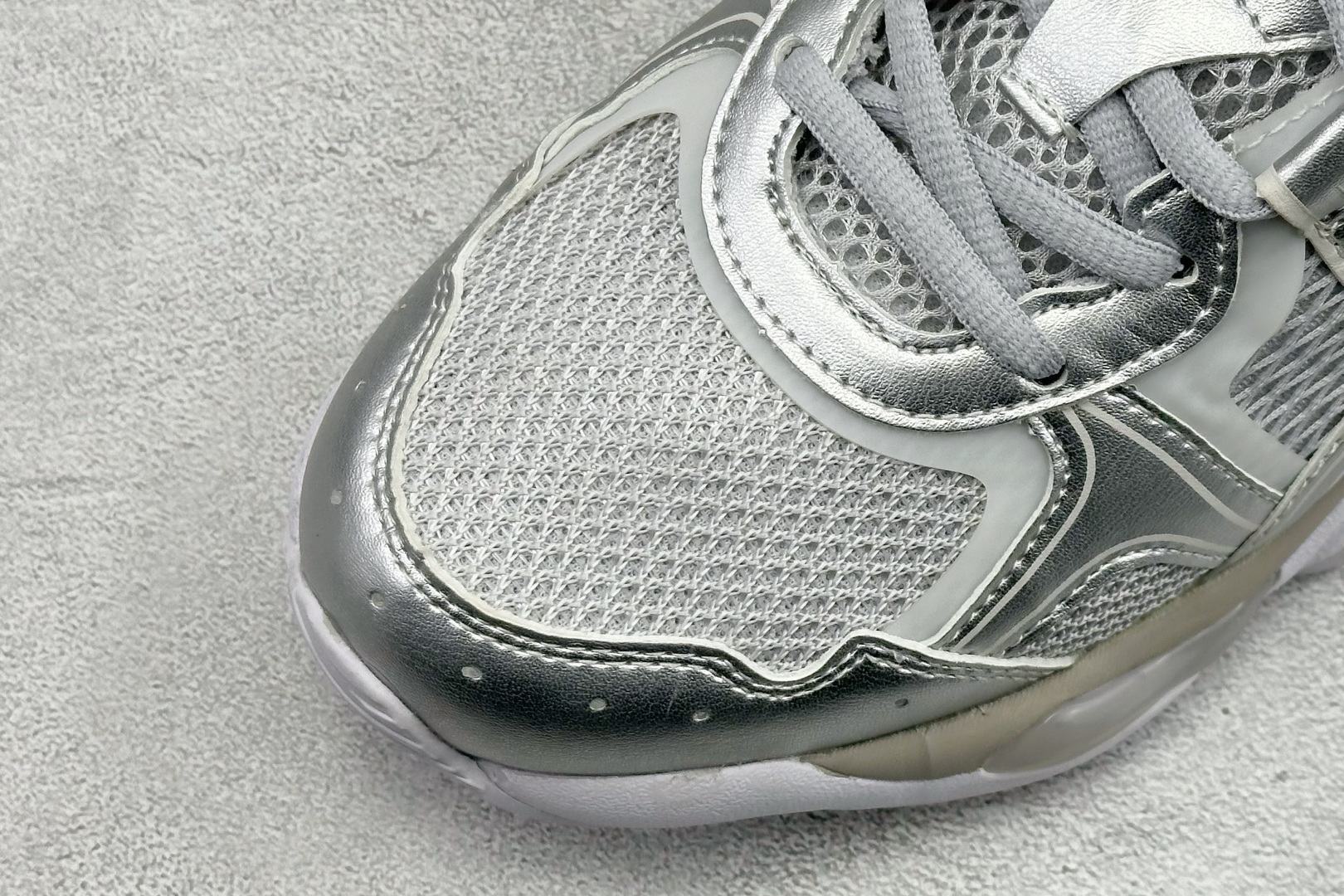 200 Onitsuka Tiger鬼塚虎 TIGRUN 时尚百搭 耐磨 低帮 生活休闲鞋 1183C478-020