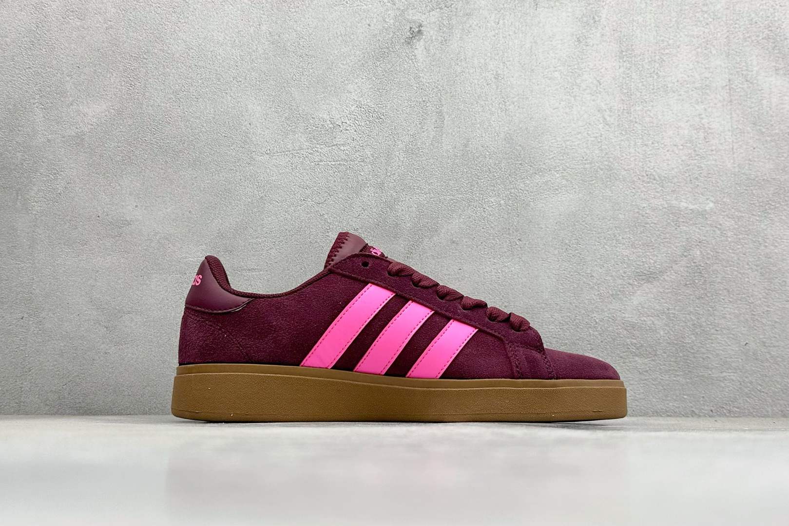 150 AD Grand Court Base 00s 复古轻便休闲低帮板鞋 JQ3598