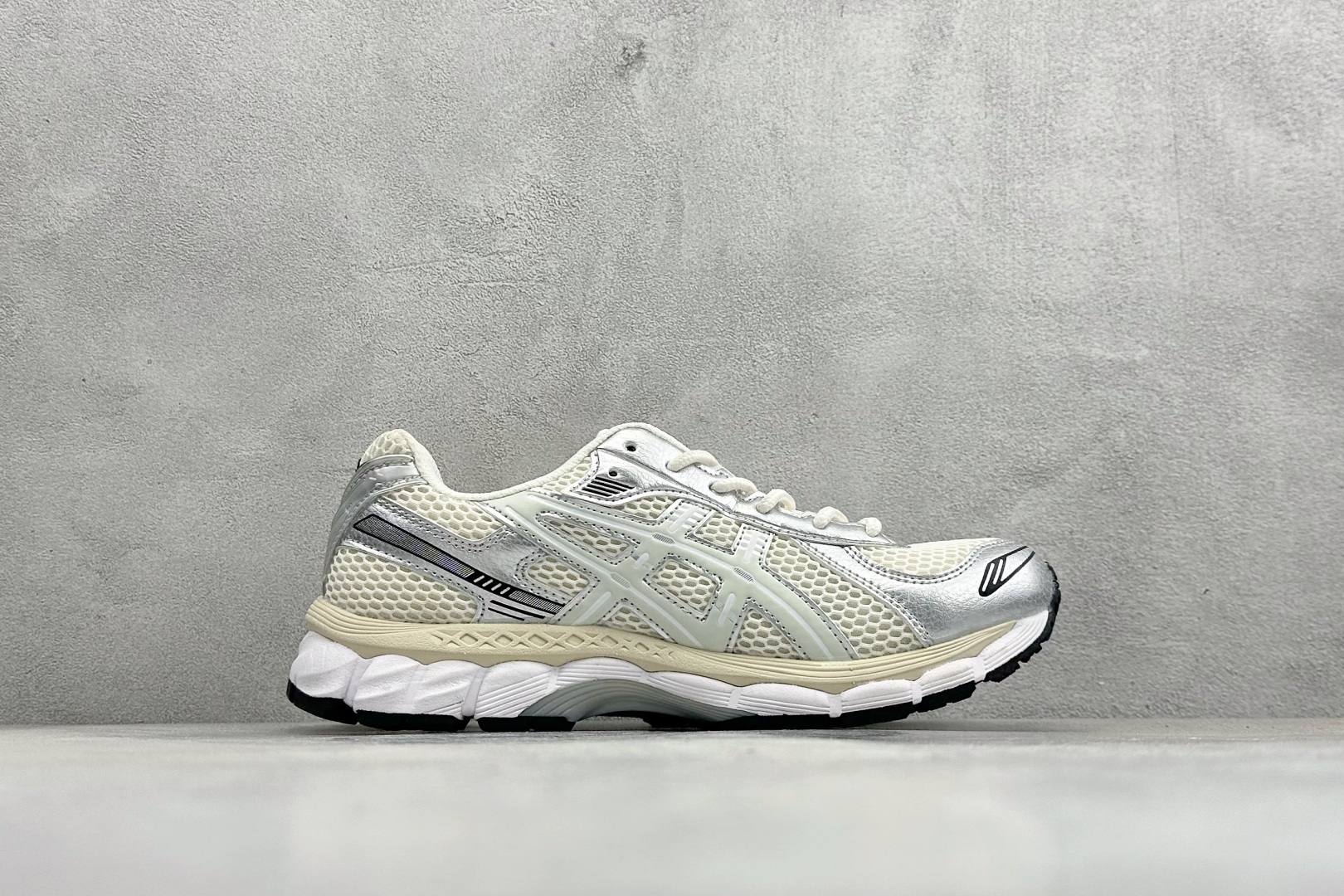 200 CH版Asics Gel-Kayano 12.1 亚瑟士 运动休闲透气专业跑鞋 1203A555-100