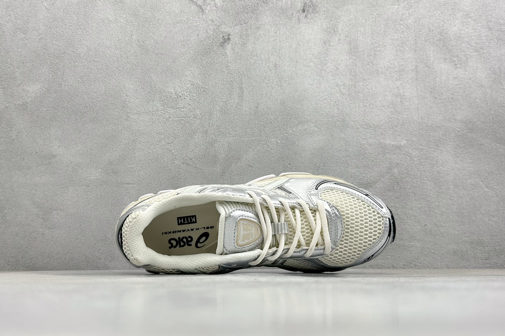 200 CH版Asics Gel-Kayano 12.1 亚瑟士 运动休闲透气专业跑鞋 1203A555-100