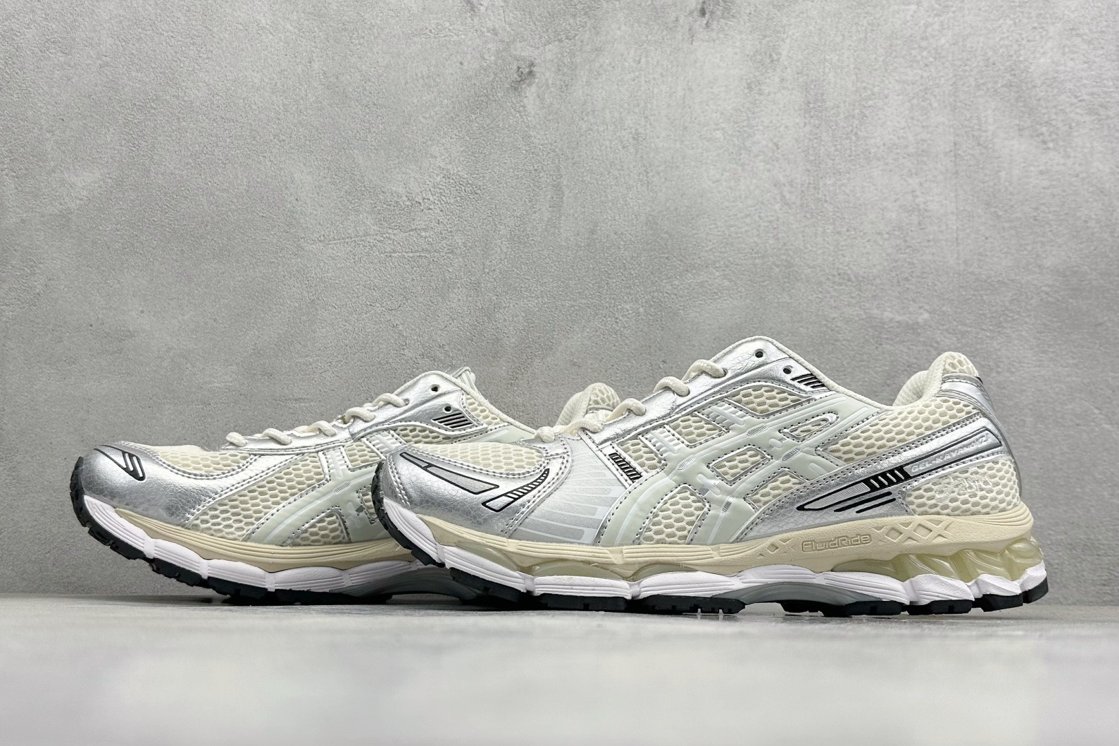200 CH版Asics Gel-Kayano 12.1 亚瑟士 运动休闲透气专业跑鞋 1203A555-100
