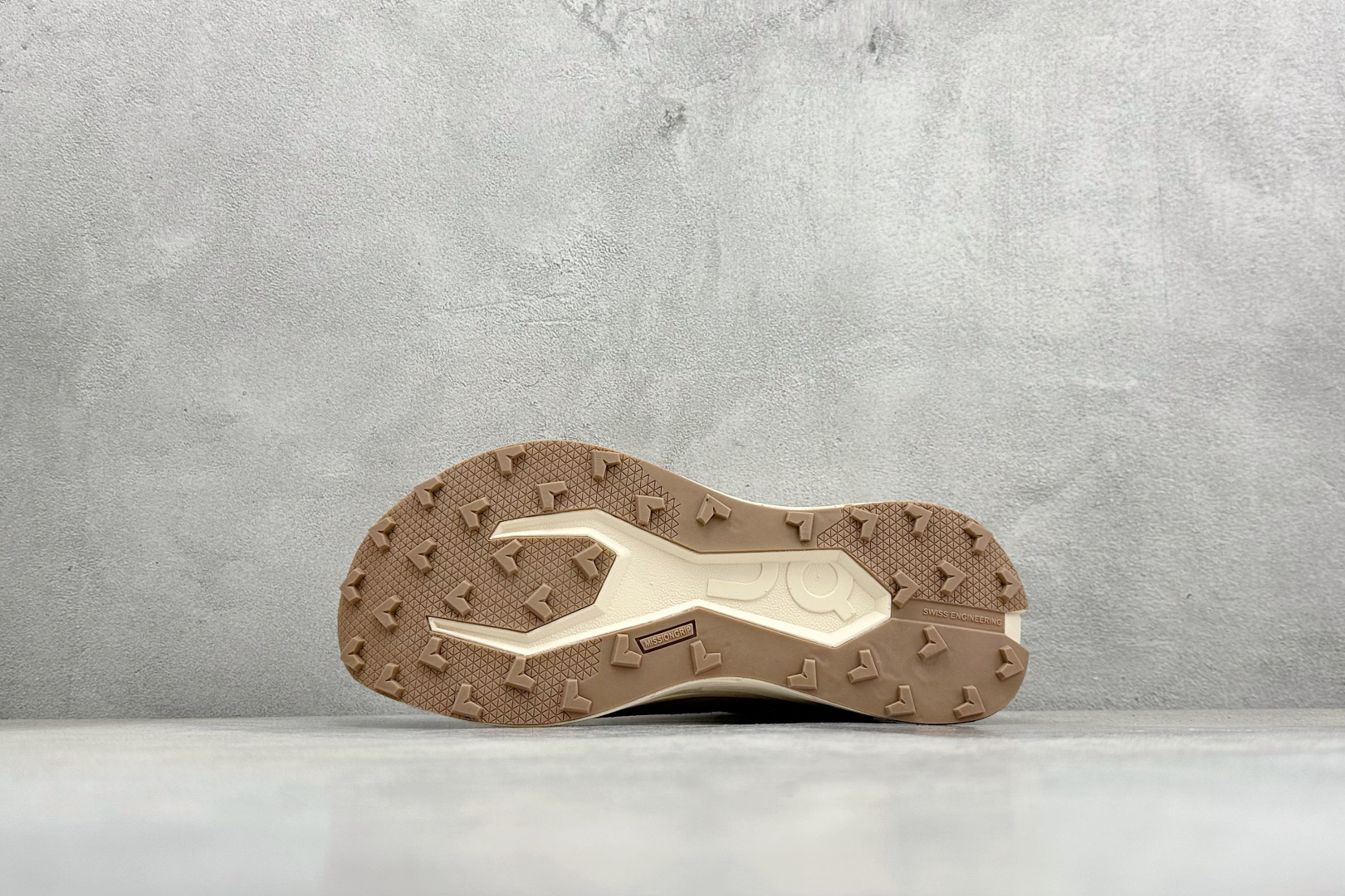 170 XD版On昂跑 Cloud 3 户外街头机能风跑步鞋 3MF3023