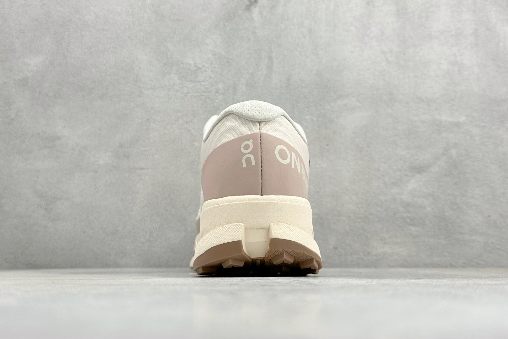 170 XD版On昂跑 Cloud 3 户外街头机能风跑步鞋 3MF3023