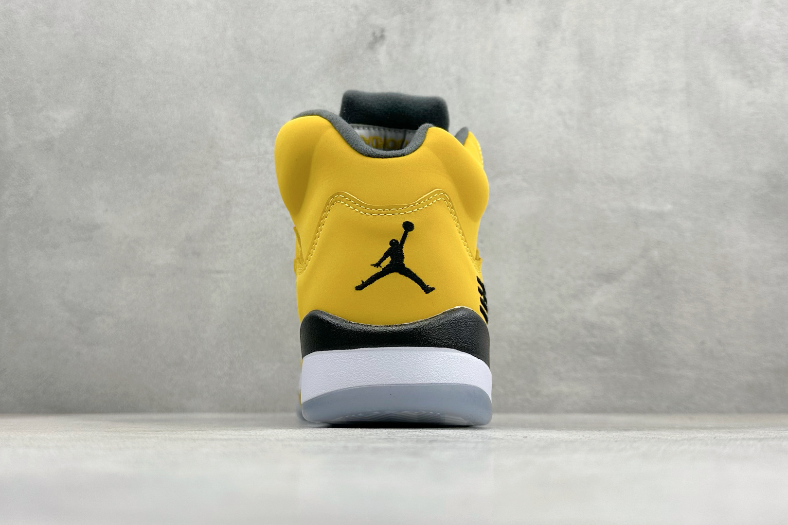 280 KW版Air Jordan 5 Retro”Tokyo”T23 乔丹5代东京联名黄黑 高帮篮球鞋 IO3372-700