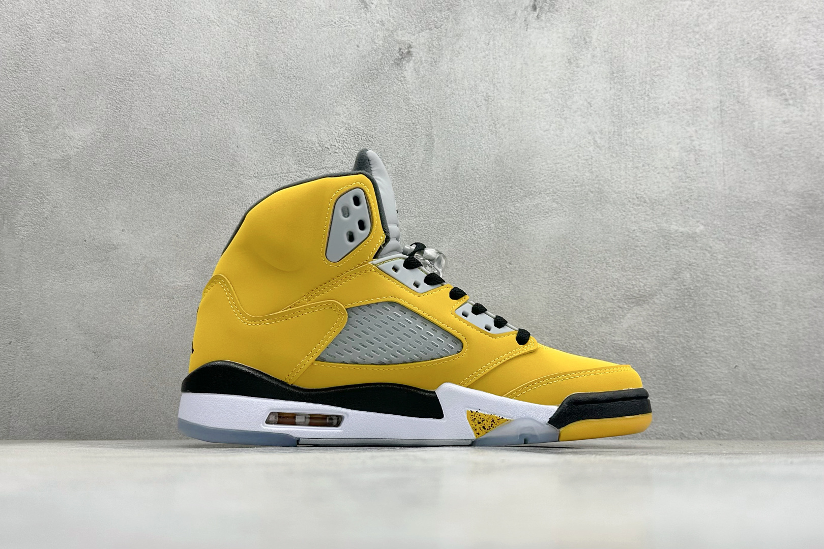 280 KW版Air Jordan 5 Retro”Tokyo”T23 乔丹5代东京联名黄黑 高帮篮球鞋 IO3372-700