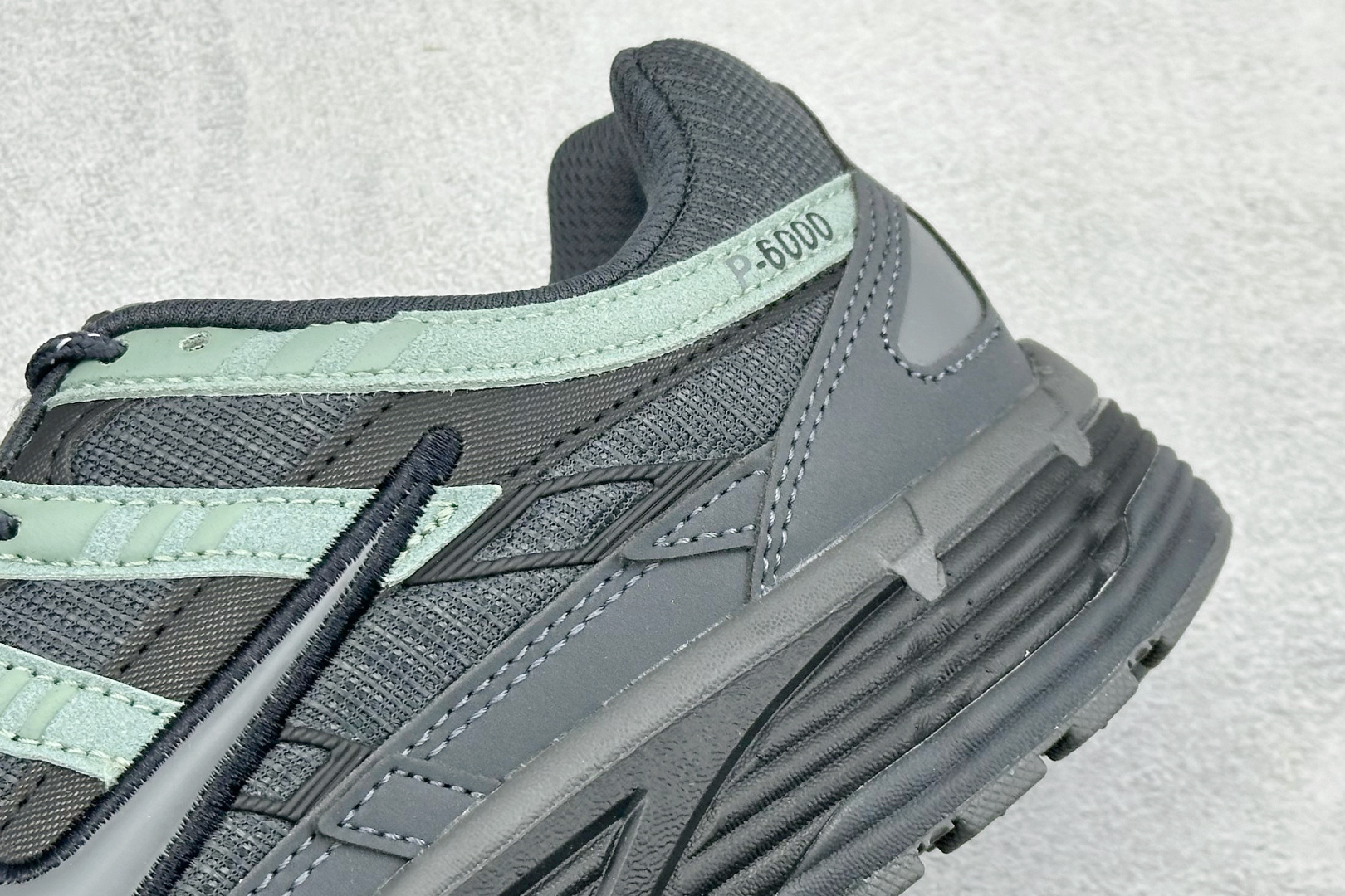 200 CS版Nike P-6000 P复古休闲运动老爹鞋 IM5997-060