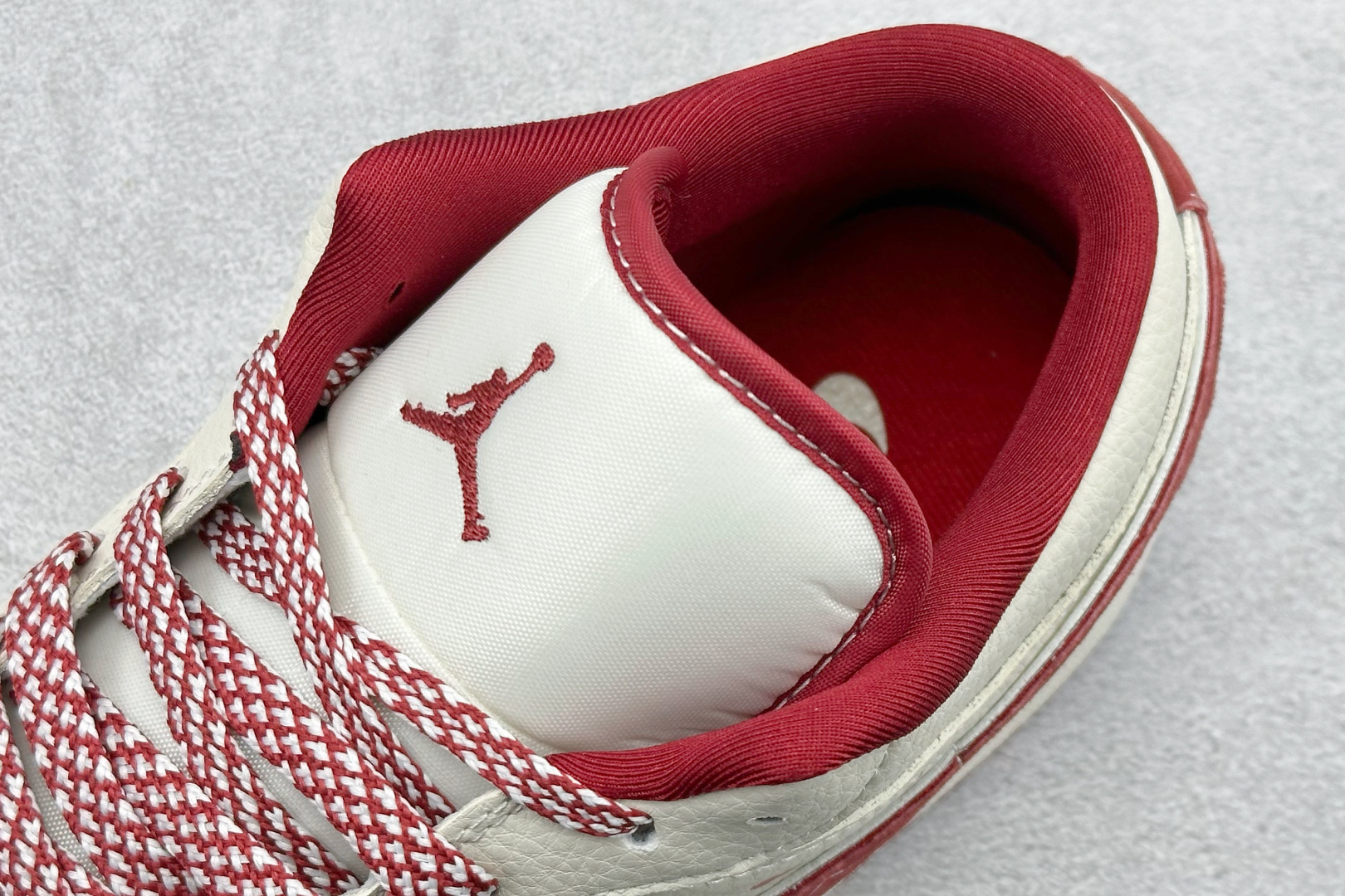 280 XC版Air Jordan 1“斯图西联名——酒红猪八” 高端定制 低帮 LR8888-016