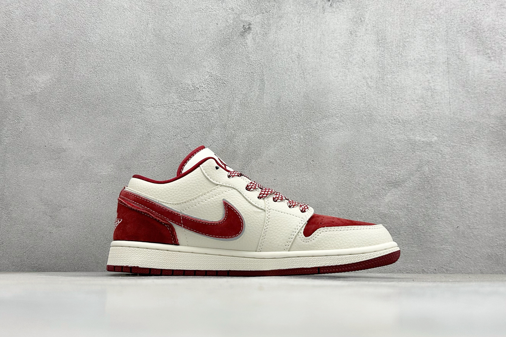 280 XC版Air Jordan 1“斯图西联名——酒红猪八” 高端定制 低帮 LR8888-016