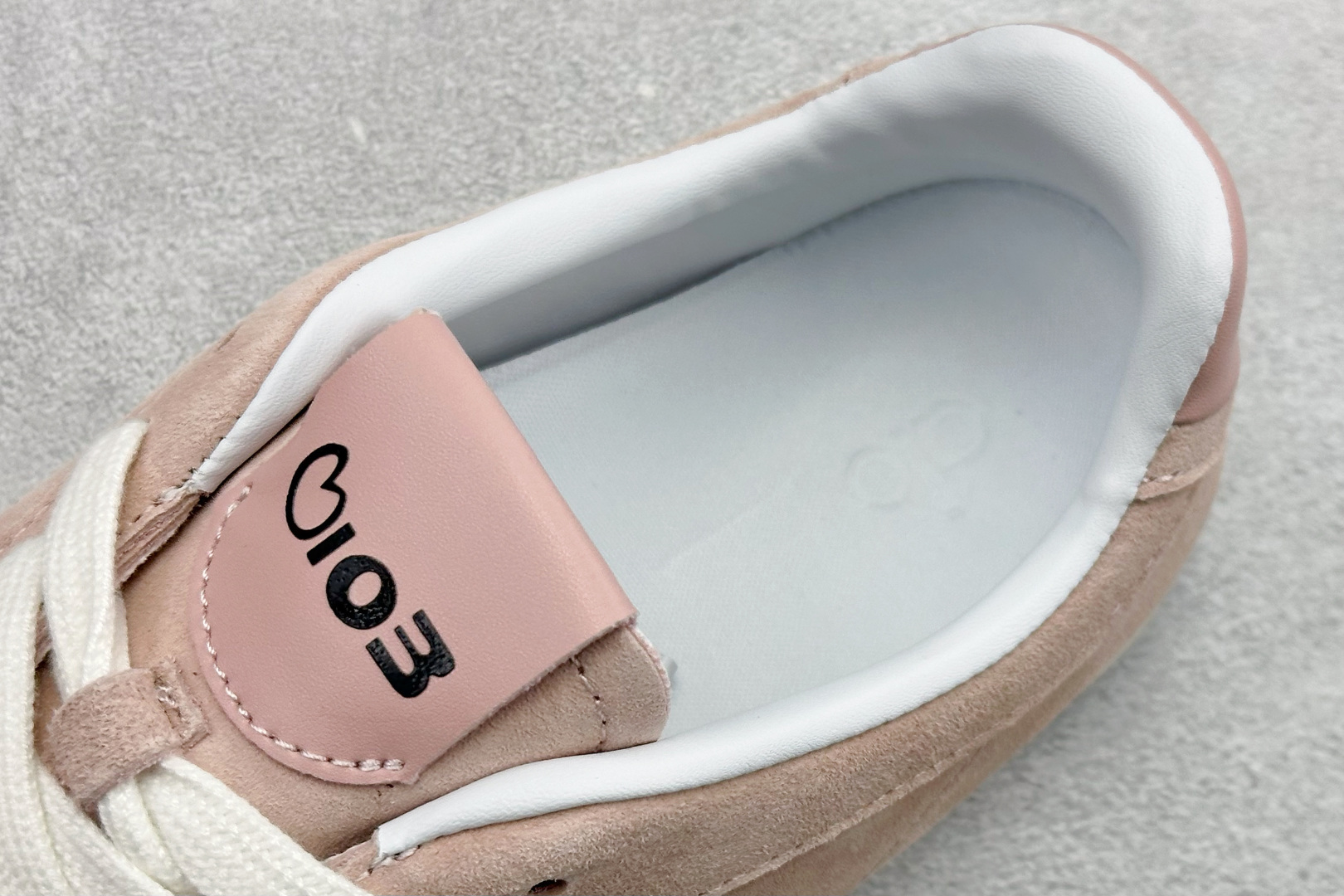 200 K版Alo Yoga Sunset Sneaker 徳训生活休闲鞋 A0947U-BLOOM