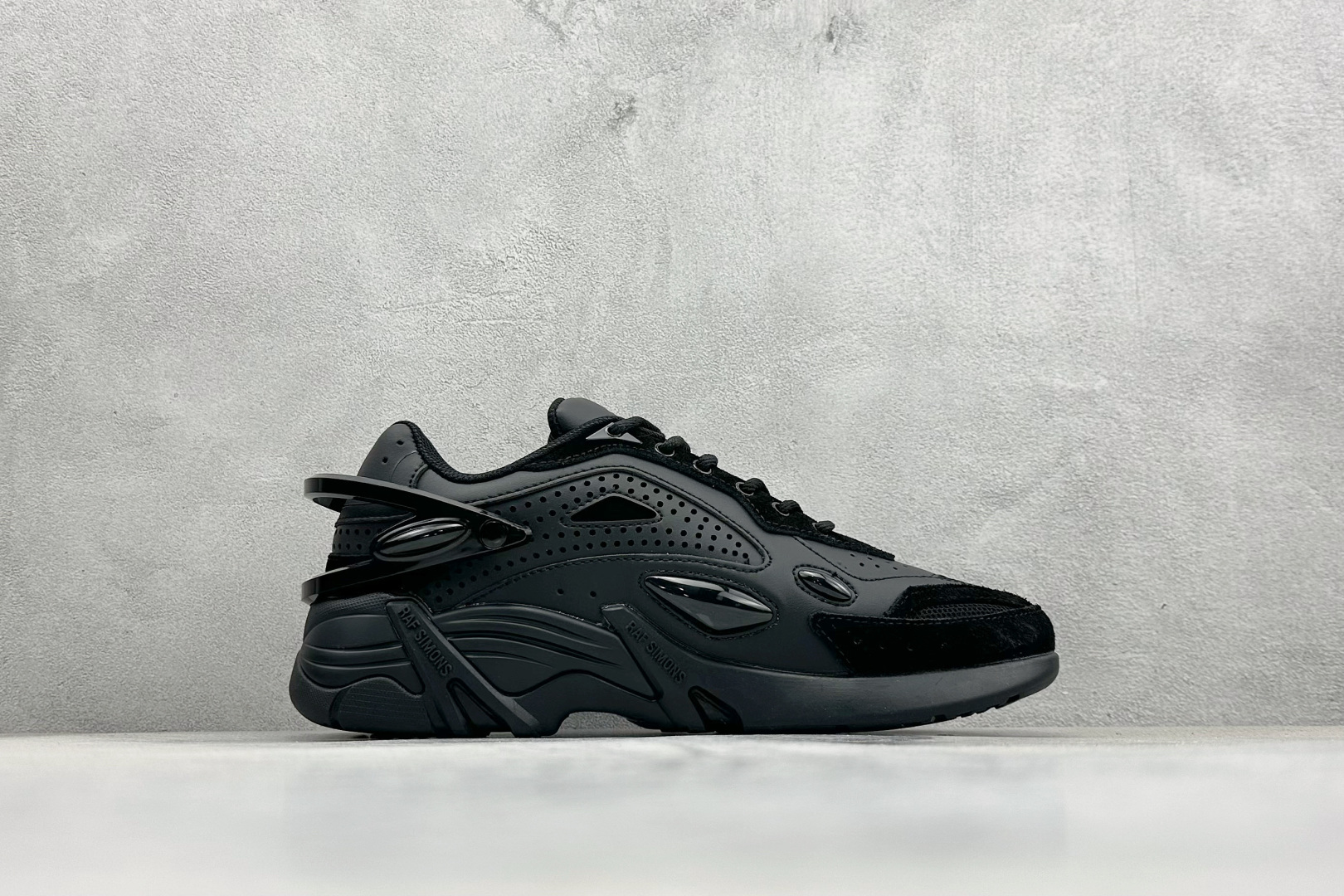 260 RAF SIMONS Cylon-21 织物皮革 圆头系带 低帮 生活休闲鞋 HR740003S