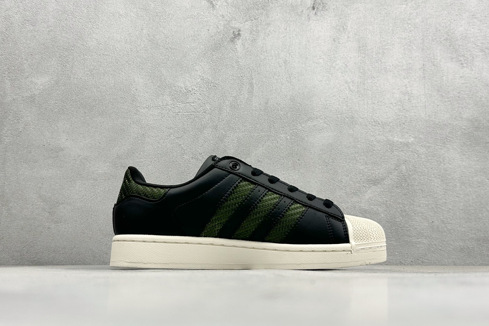 140 AdidOriginals Superstar II 贝壳头系列 阿迪达斯 低帮经典百搭休闲运动板鞋 JQ3182