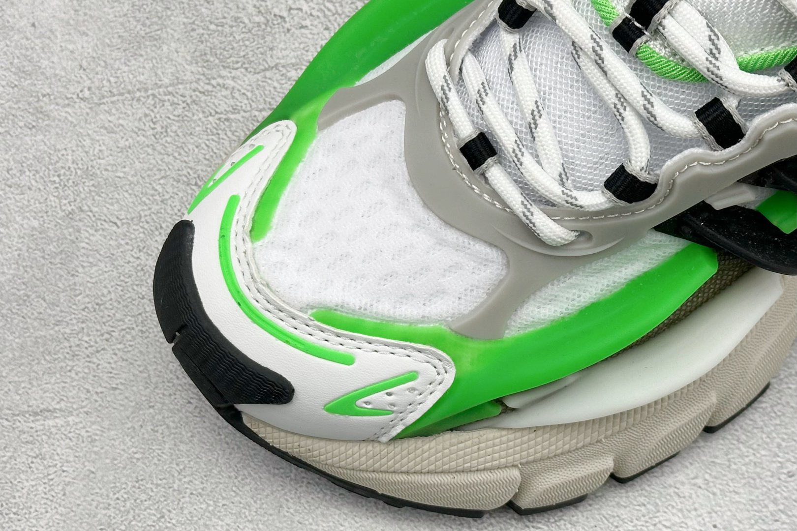 210 AD Adistar Jellyfish 联名款低帮复古风老爹鞋 JP9264