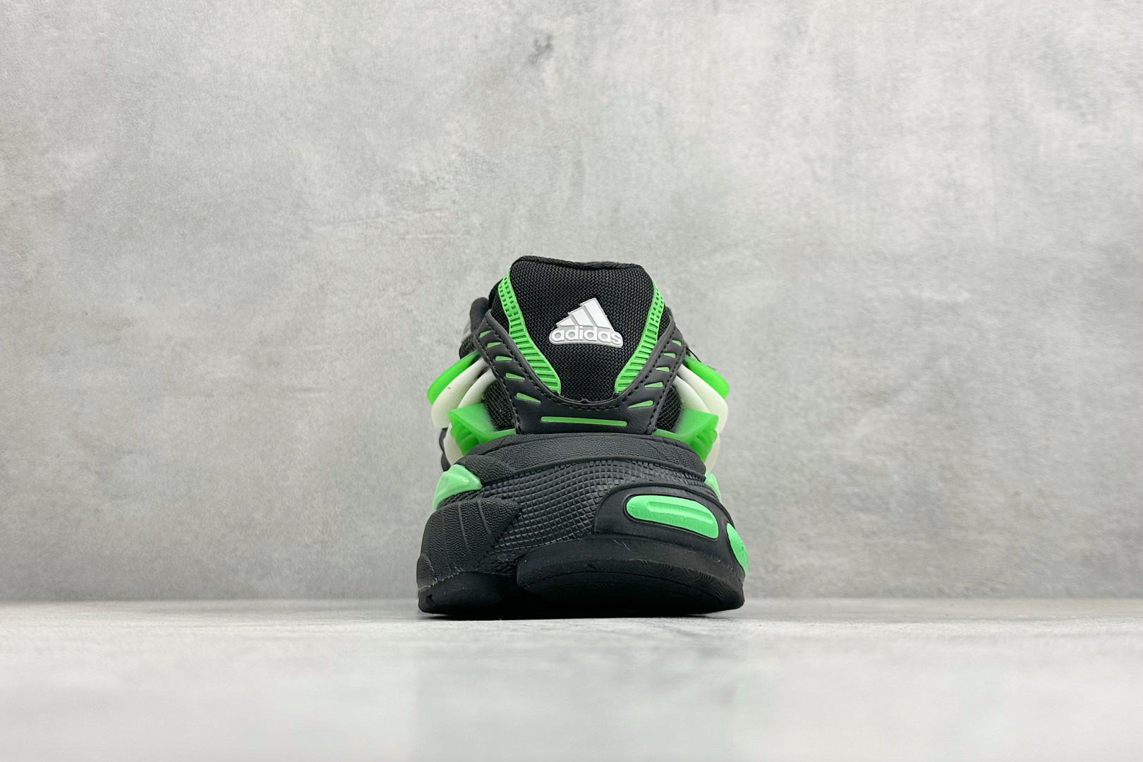 210 AD Adistar Jellyfish 联名款低帮复古风老爹鞋 JP9266