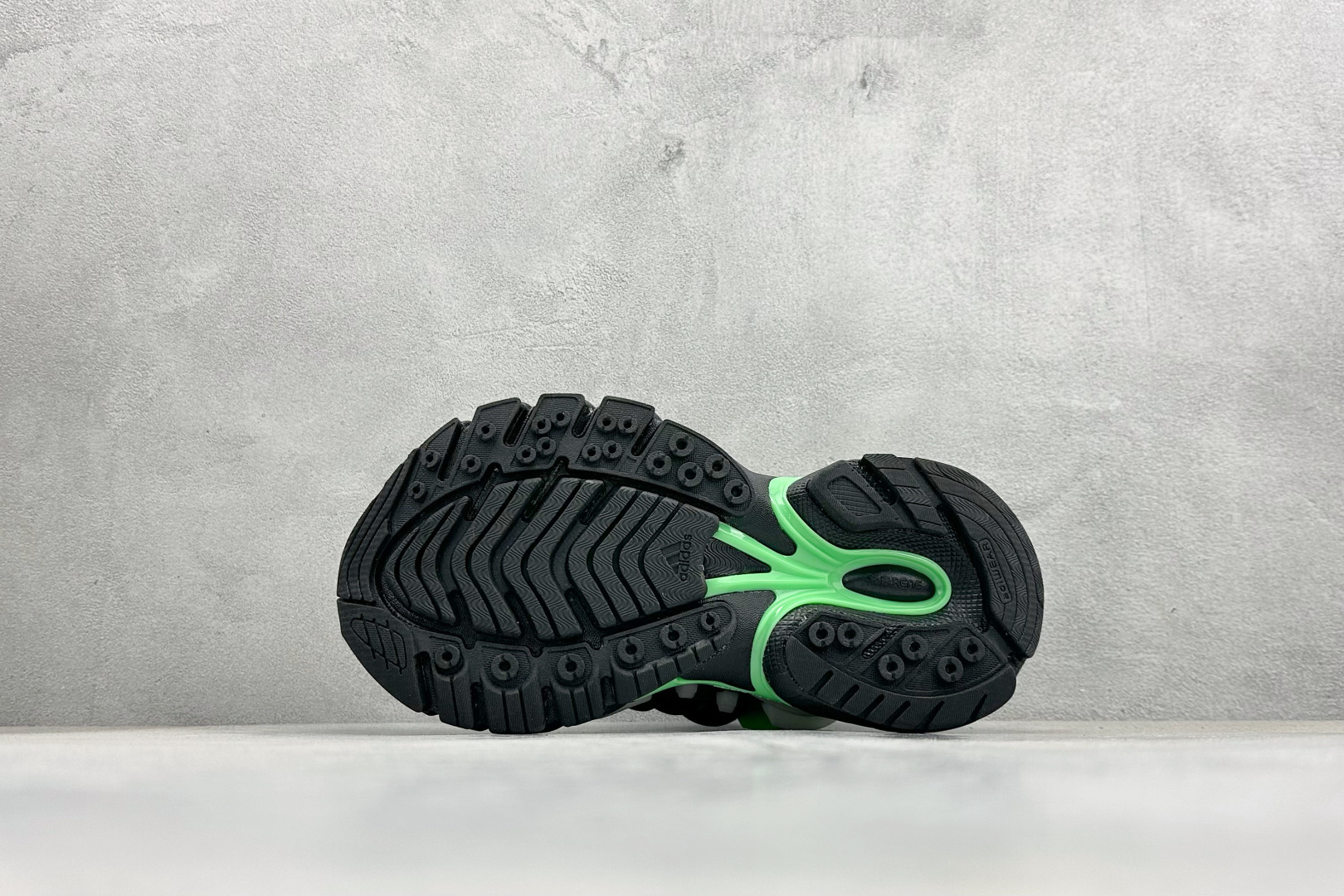 210 AD Adistar Jellyfish 联名款低帮复古风老爹鞋 JP9266