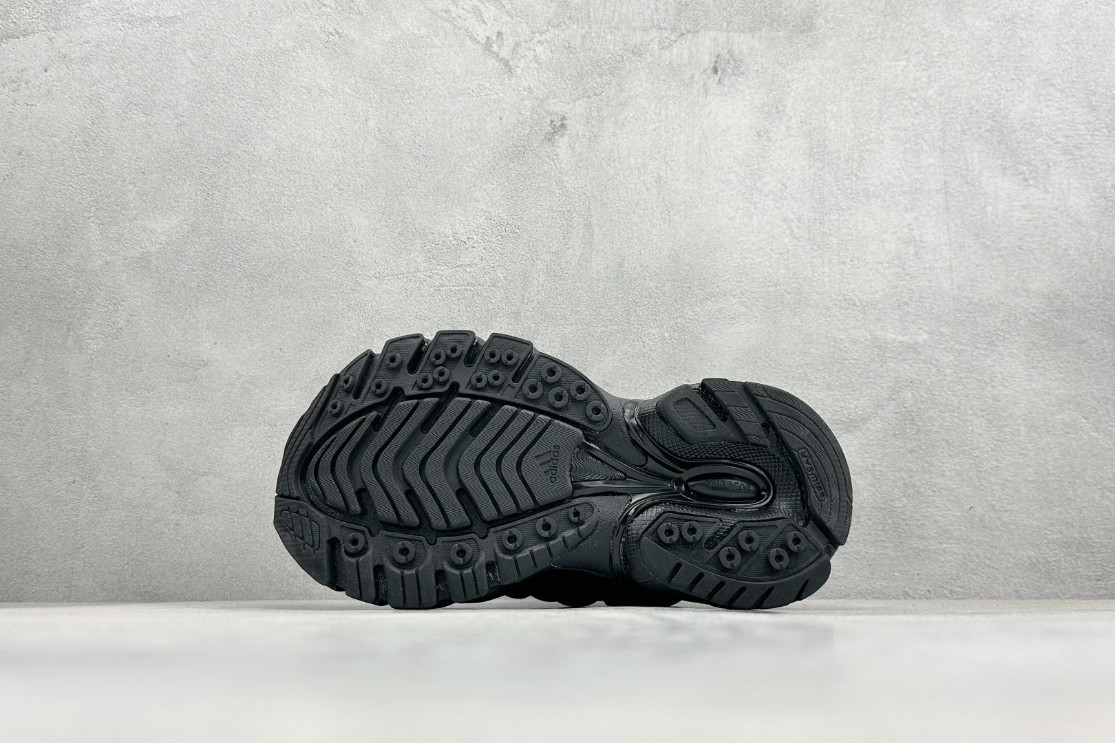 210 AD Adistar Jellyfish 联名款低帮复古风老爹鞋 JP9265