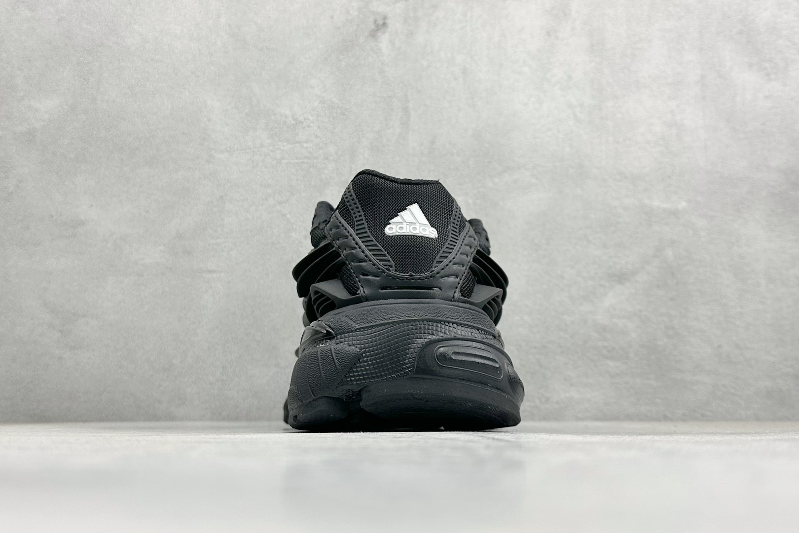 210 AD Adistar Jellyfish 联名款低帮复古风老爹鞋 JP9265