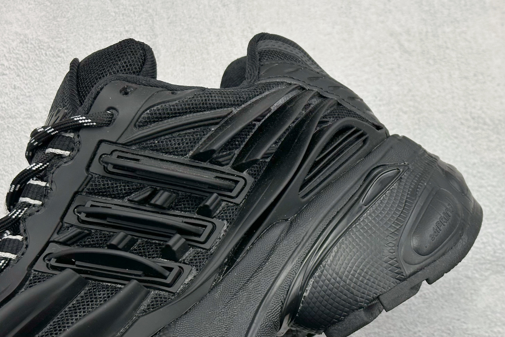 210 AD Adistar Jellyfish 联名款低帮复古风老爹鞋 JP9265