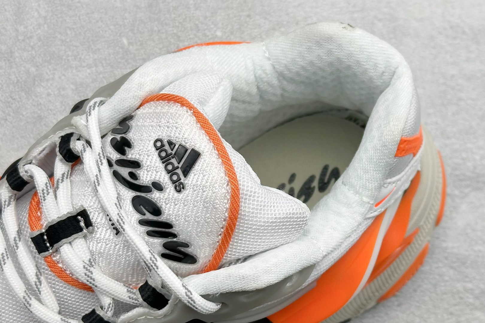 210 AD Adistar Jellyfish 联名款低帮复古风老爹鞋 JP9261