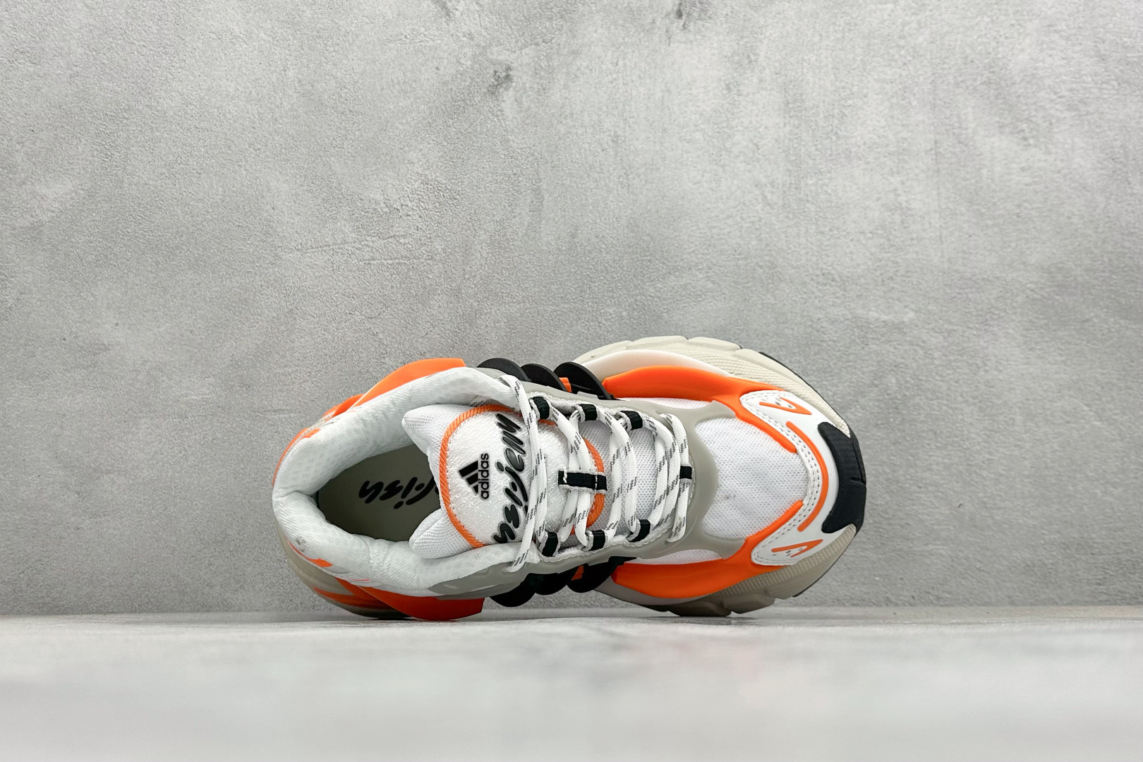 210 AD Adistar Jellyfish 联名款低帮复古风老爹鞋 JP9261