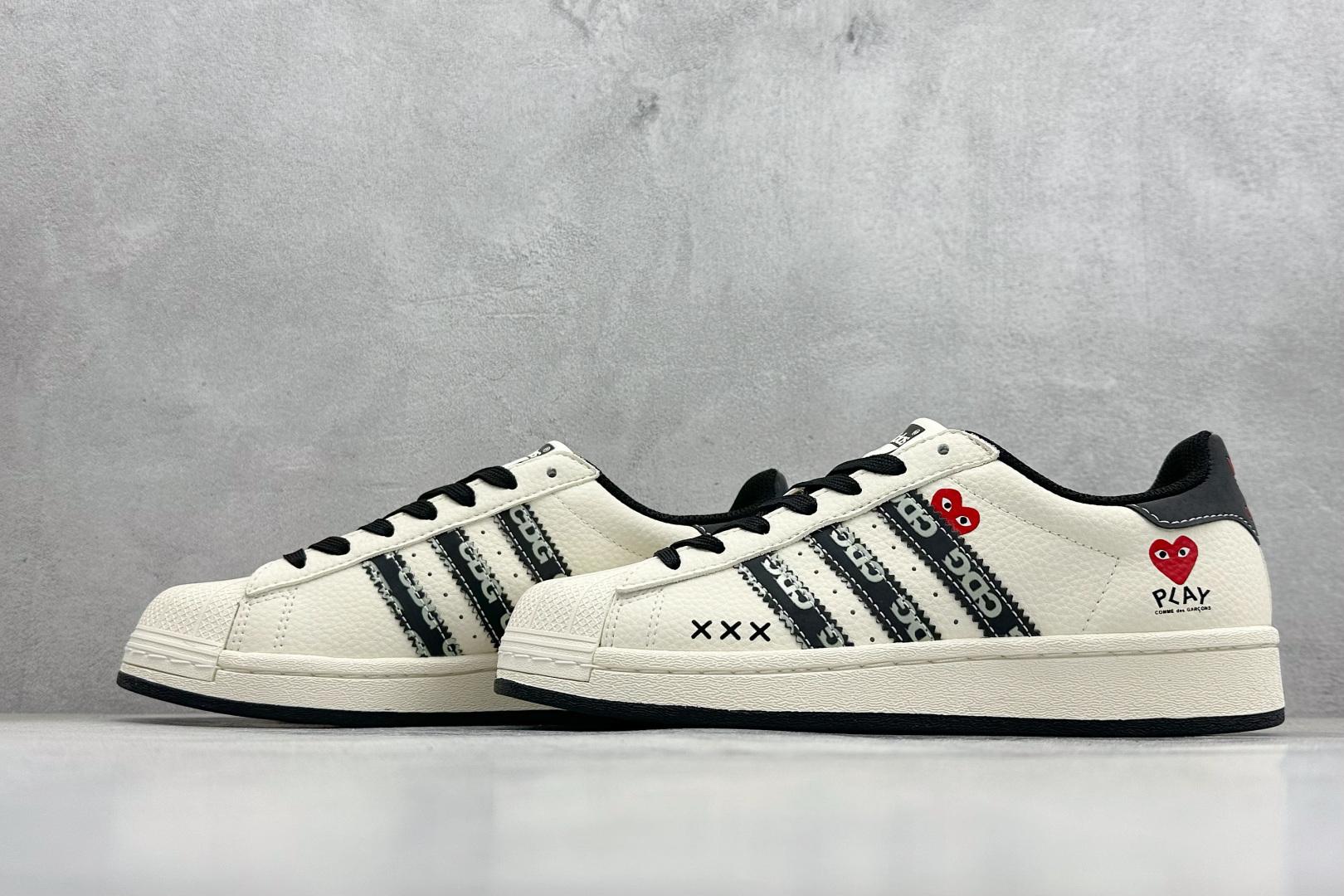 240 AdidGazelle INdoor W 定制贝壳头三叶草休闲防滑耐磨低帮板鞋 DS0030