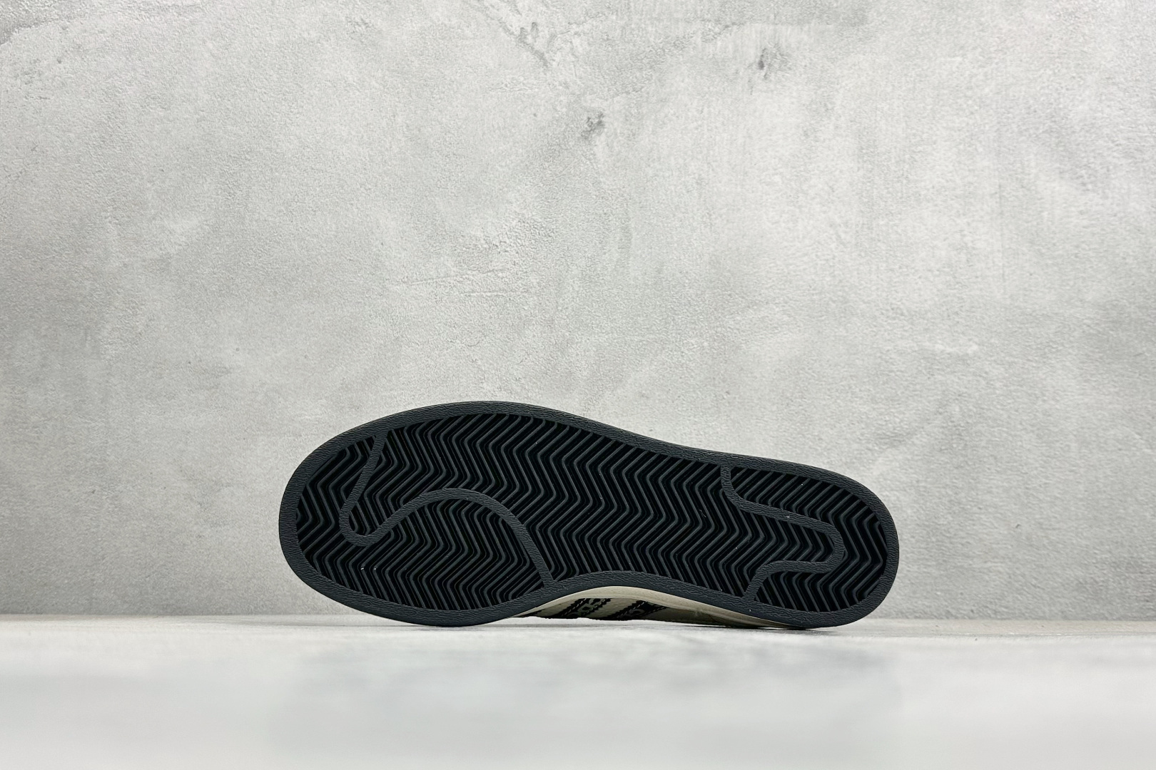 240 AdidGazelle INdoor W 定制贝壳头三叶草休闲防滑耐磨低帮板鞋 DS0030