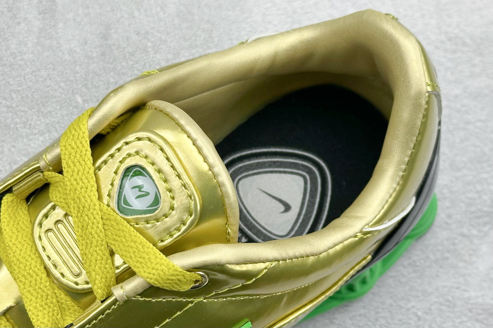 190 Nike T90 Shox Magia Sp 百搭舒适 耐磨气垫弹簧足球鞋 IM9326-008