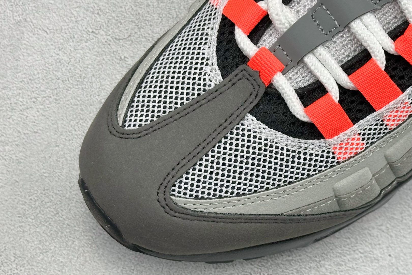 200 NK Air Max 95 SP 潮流百搭休闲气垫缓震慢跑鞋 AT2865-100