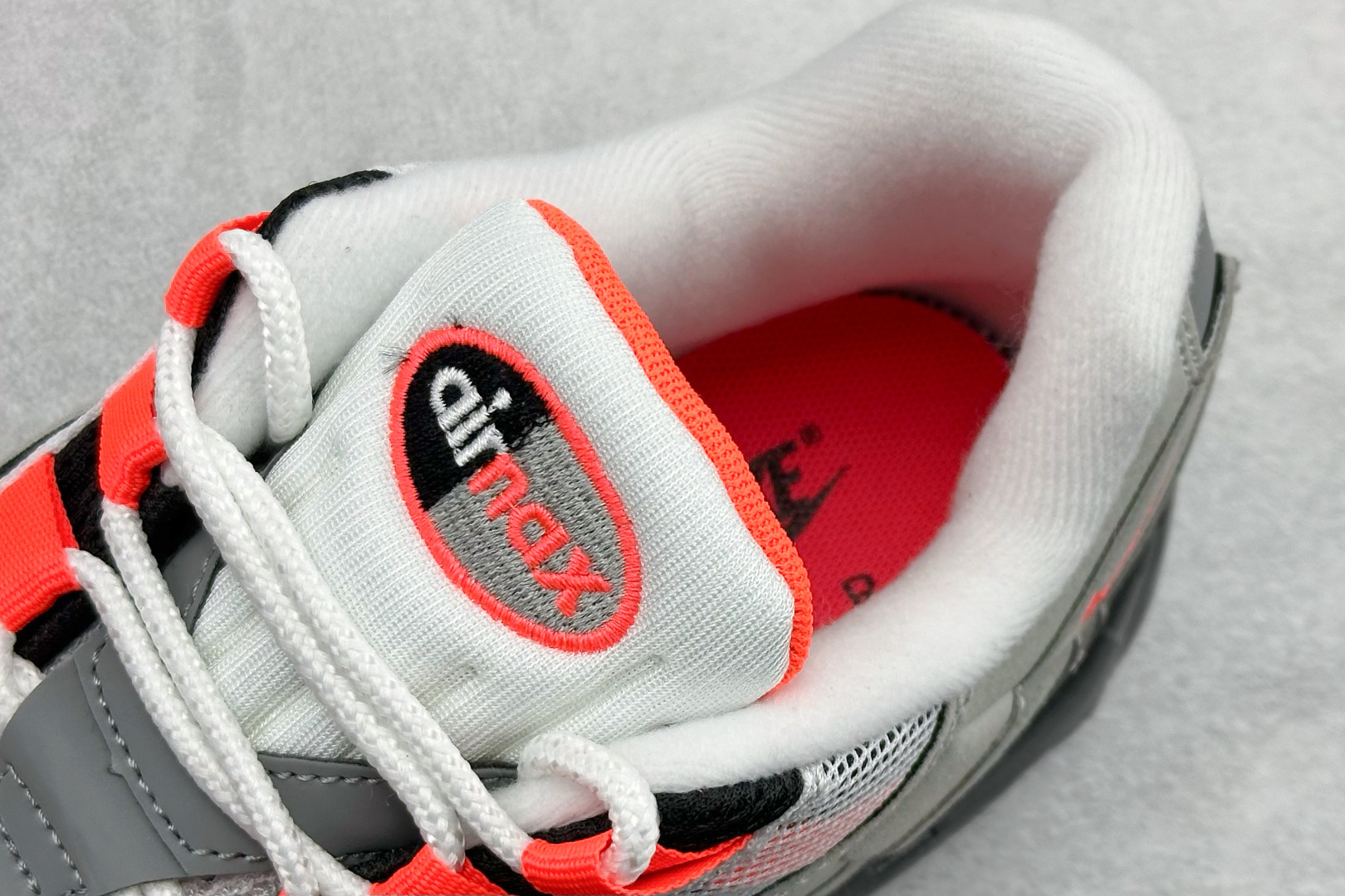 200 NK Air Max 95 SP 潮流百搭休闲气垫缓震慢跑鞋 AT2865-100