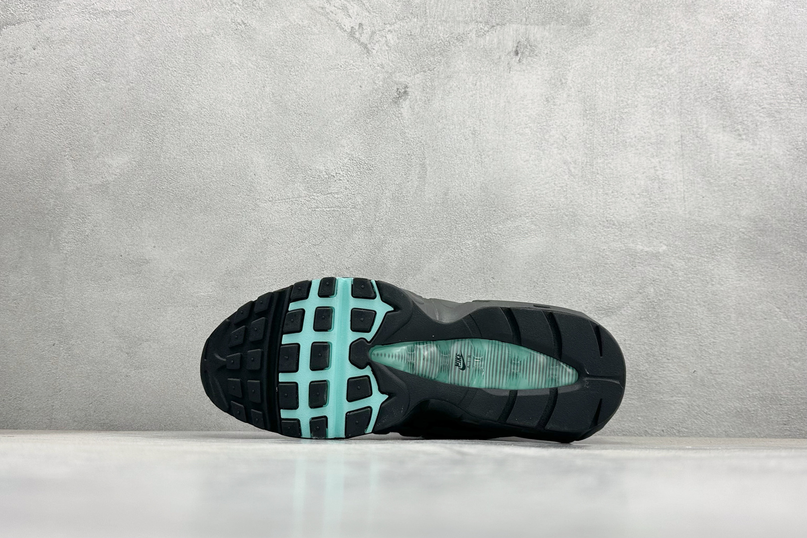 200 NK Air Max 95 SP 潮流百搭休闲气垫缓震慢跑鞋 IB2871-002