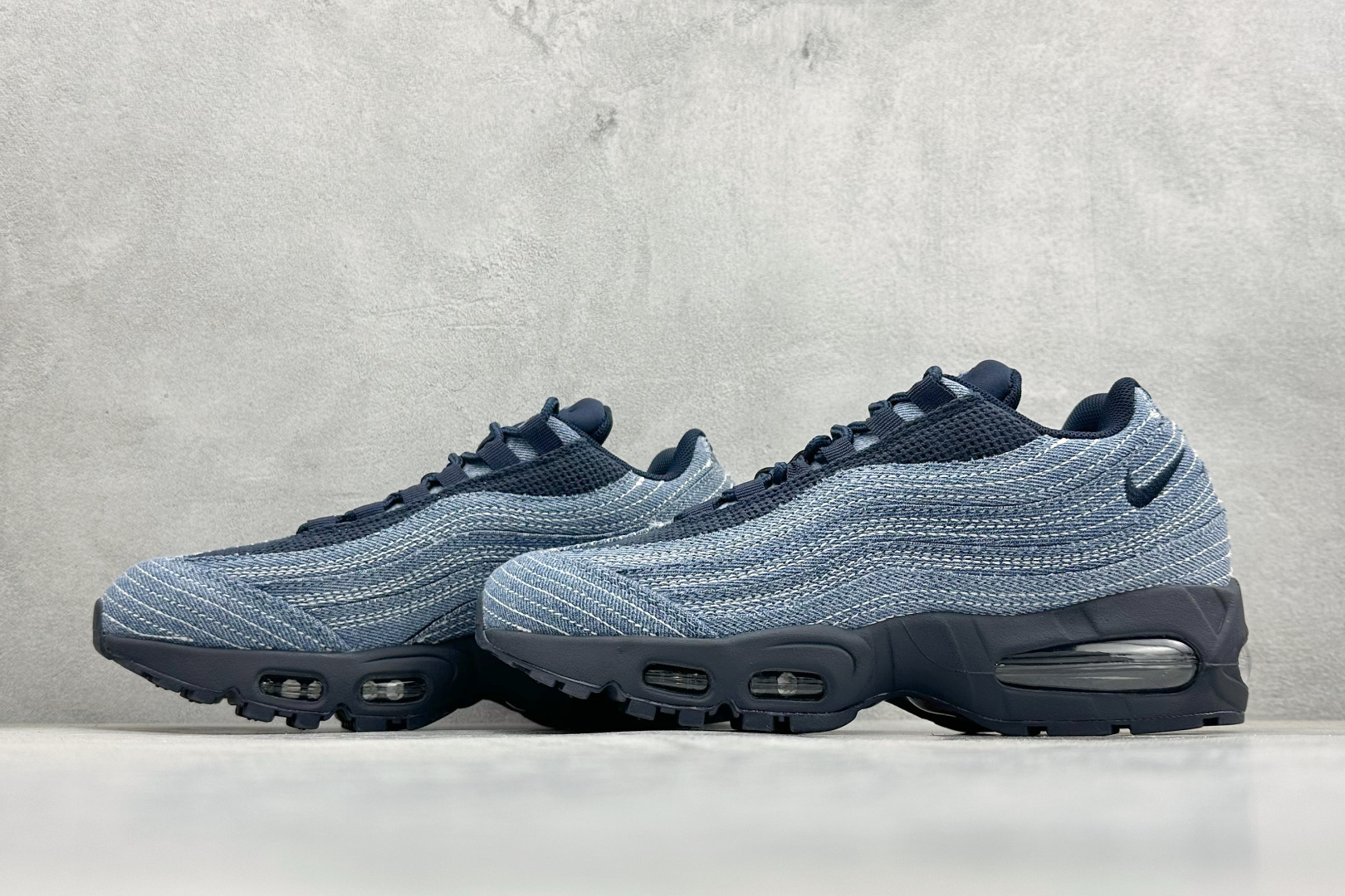 NK Air Max 95 SP 潮流百搭休闲气垫缓震慢跑鞋 HM4743-400